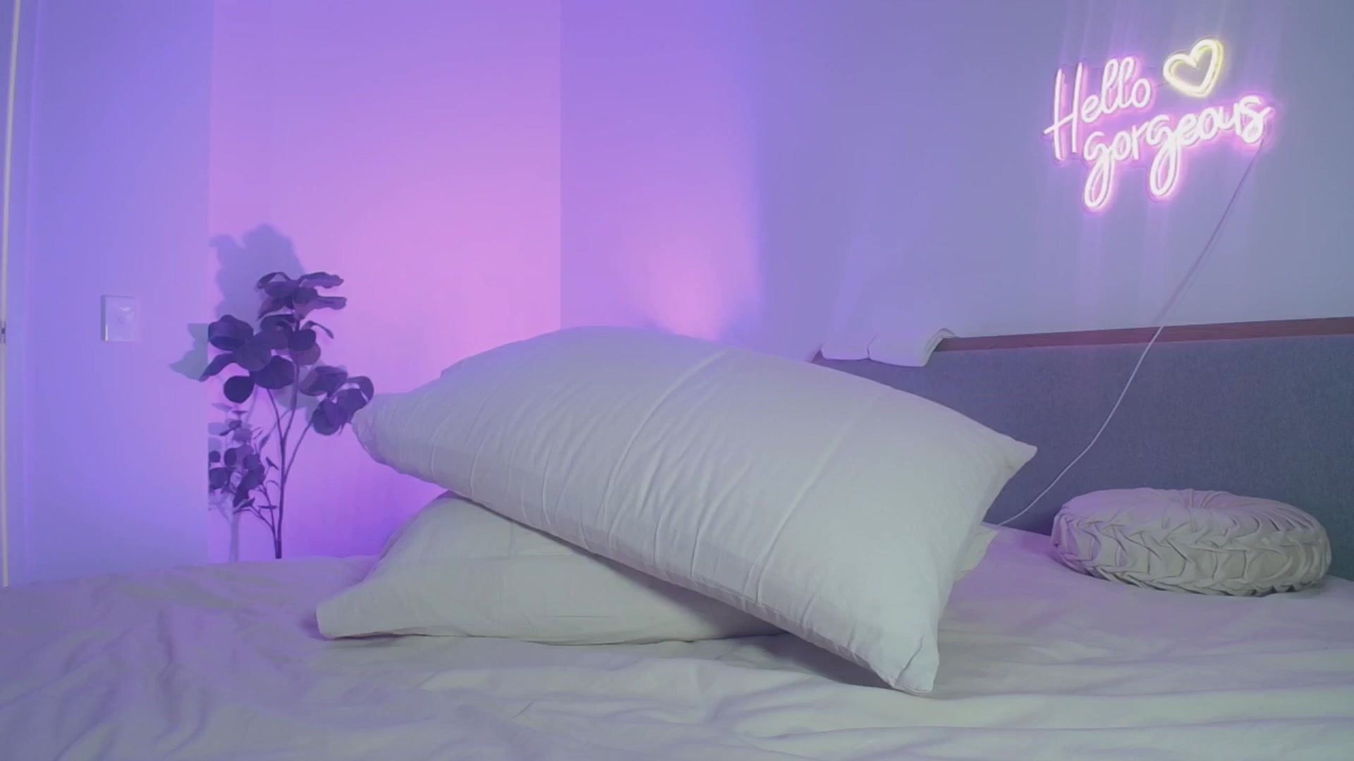 Gallery image thumbnail from HannaElite's myfreecams stream on, 03/19/2026, 11:03 image 17 of 20