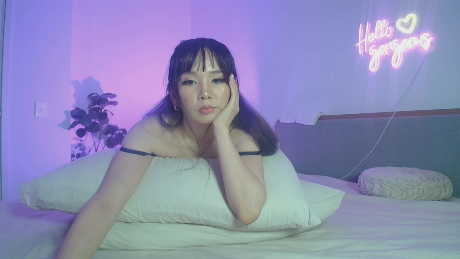 Gallery image thumbnail from HannaElite's myfreecams stream on, 03/19/2026, 11:03 image 18 of 20