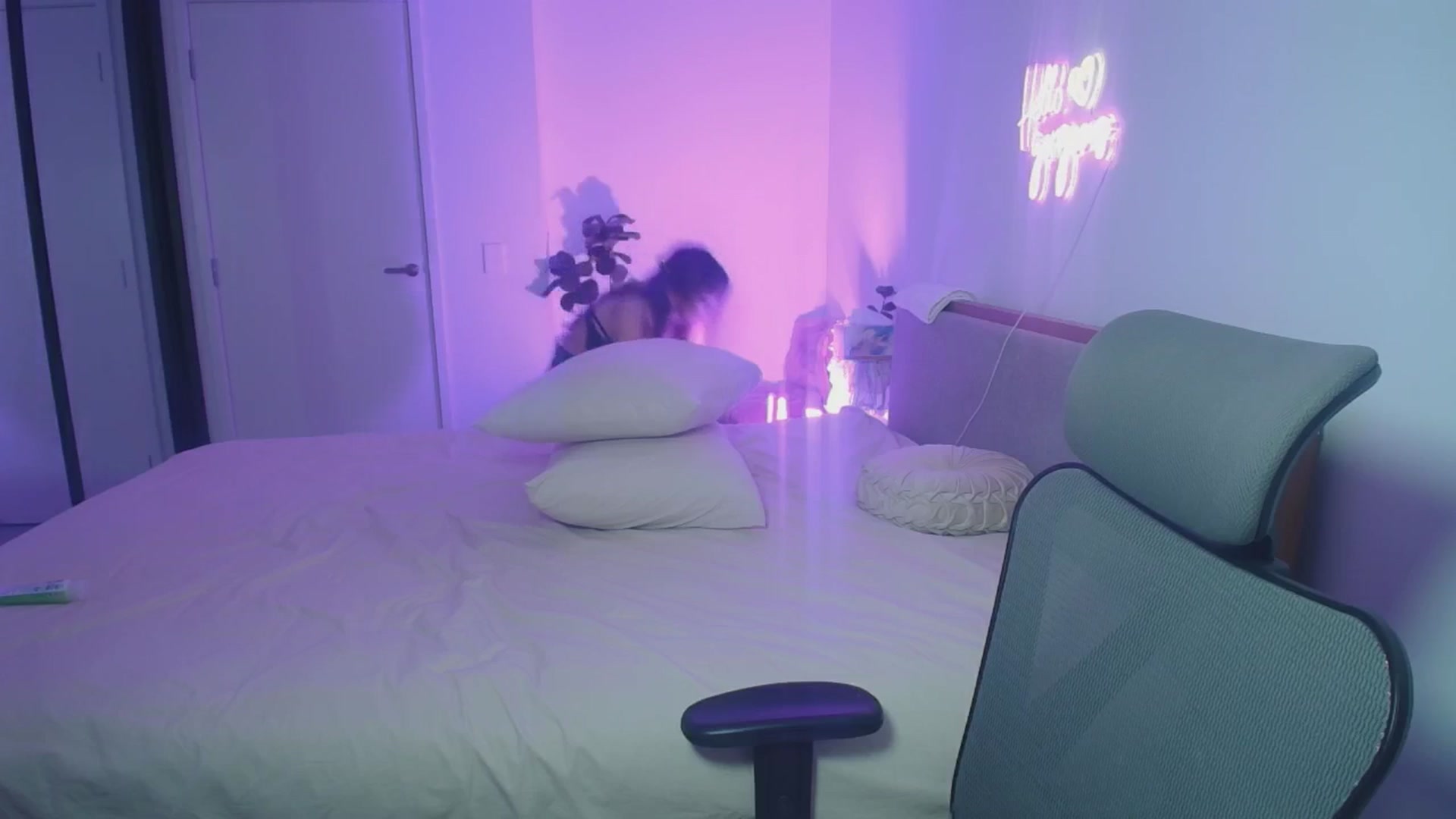 Gallery image thumbnail from HannaElite's myfreecams stream on, 03/19/2026, 11:03 image 19 of 20