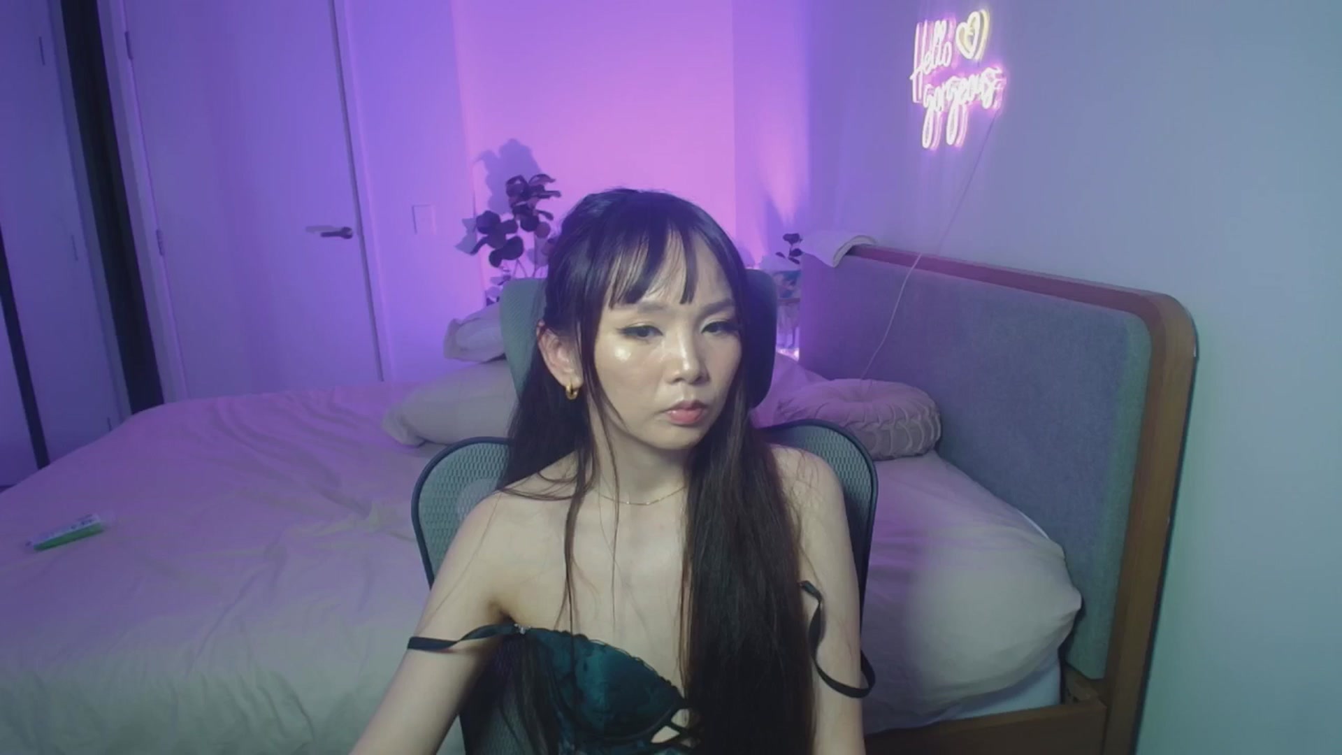 Gallery image thumbnail from HannaElite's myfreecams stream on, 03/19/2026, 11:03 image 7 of 20