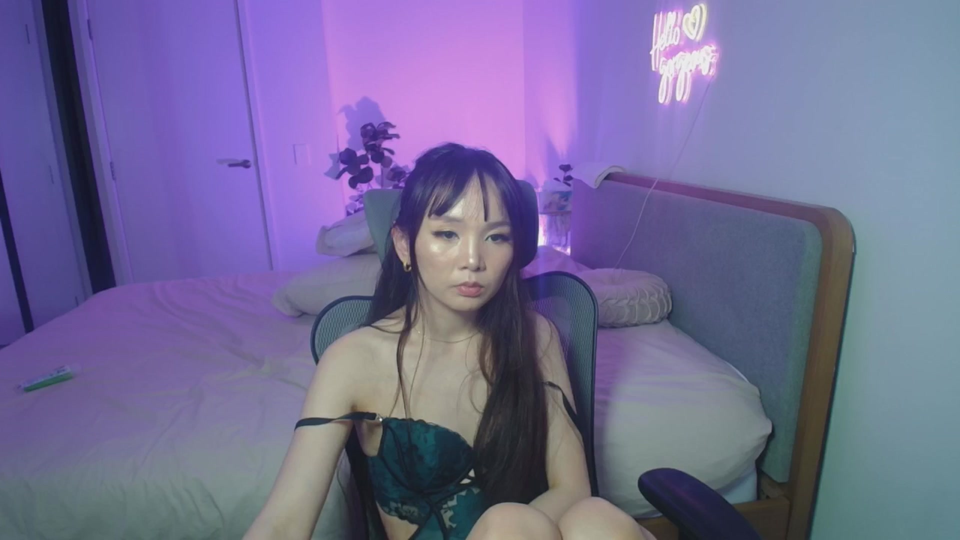Gallery image thumbnail from HannaElite's myfreecams stream on, 03/19/2026, 11:03 image 2 of 20