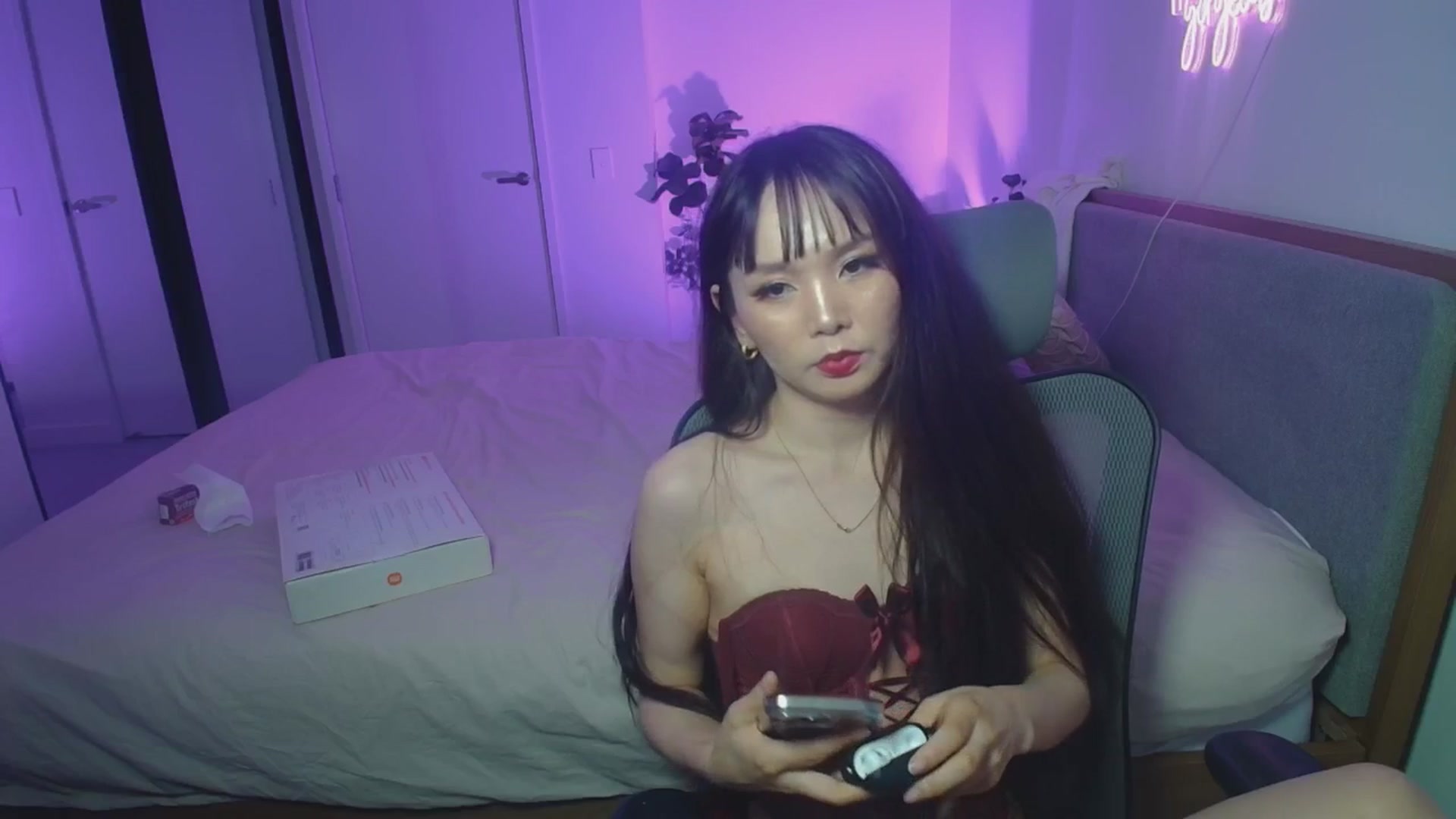 Gallery image thumbnail from HannaElite's myfreecams stream on, 03/21/2026, 12:17 image 17 of 20