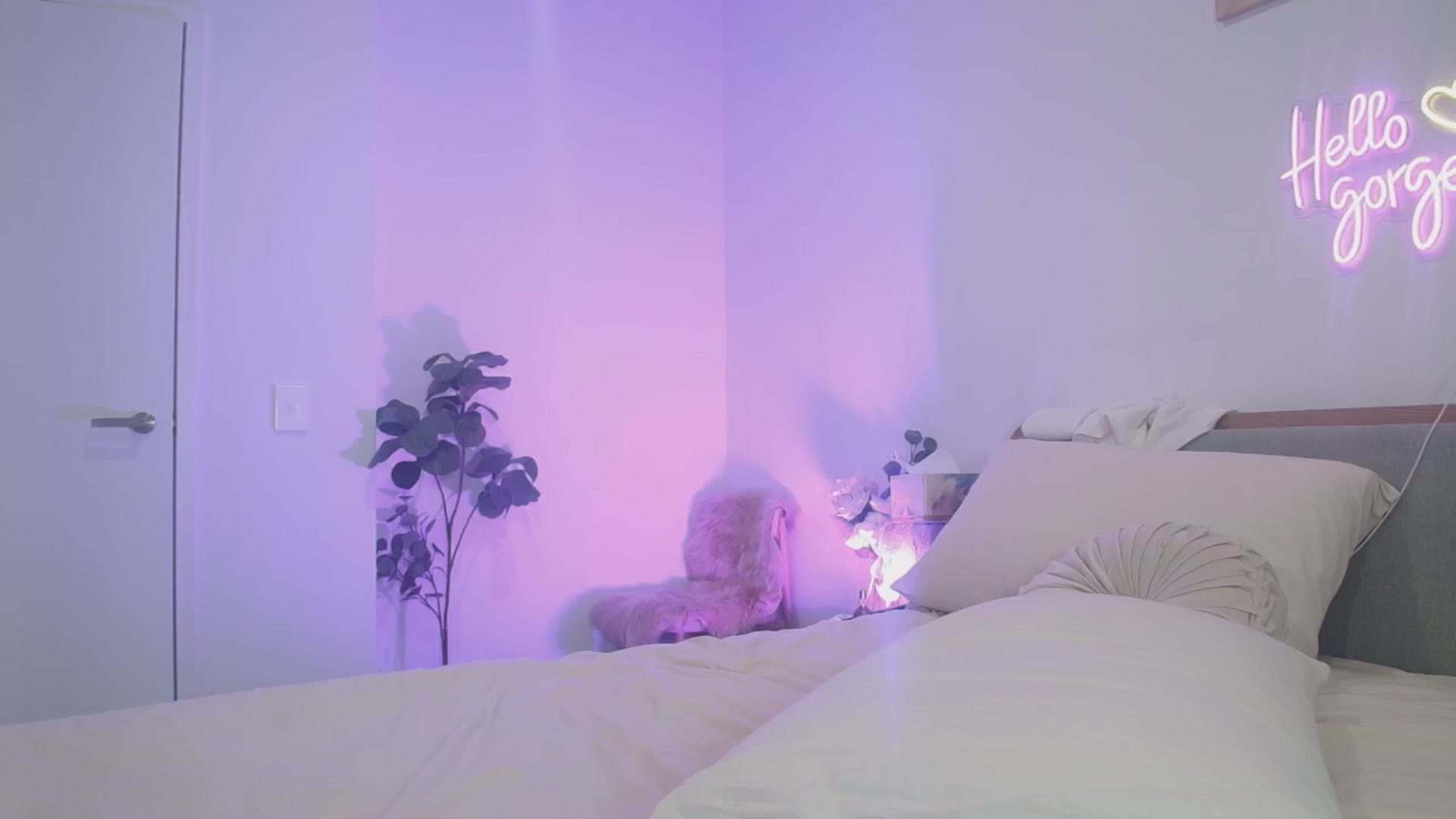 Gallery image thumbnail from HannaElite's myfreecams stream on, 03/21/2026, 12:17 image 3 of 20