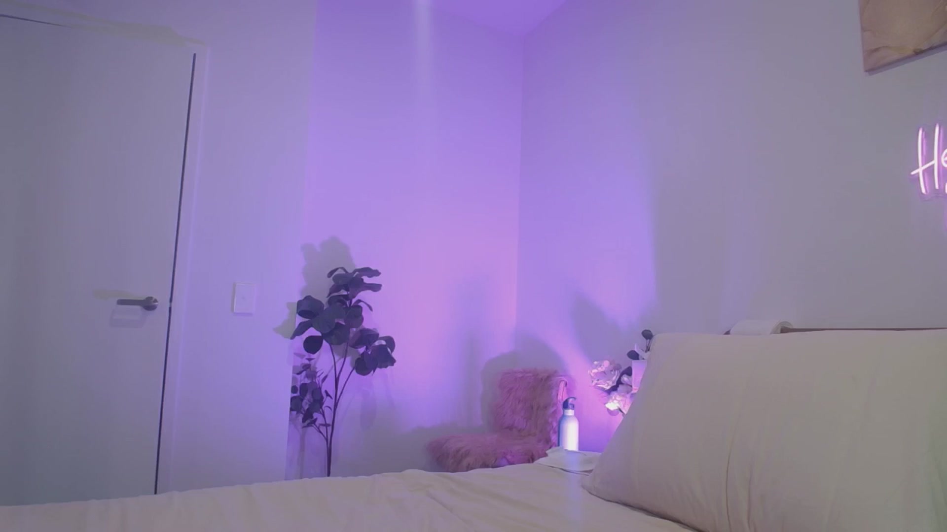 Gallery image thumbnail from HannaElite's myfreecams stream on, 03/21/2026, 12:17 image 20 of 20