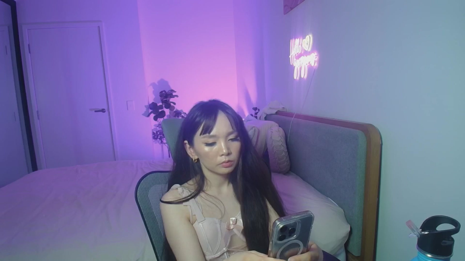 Gallery image thumbnail from HannaElite's myfreecams stream on, 03/23/2026, 10:44 image 19 of 20