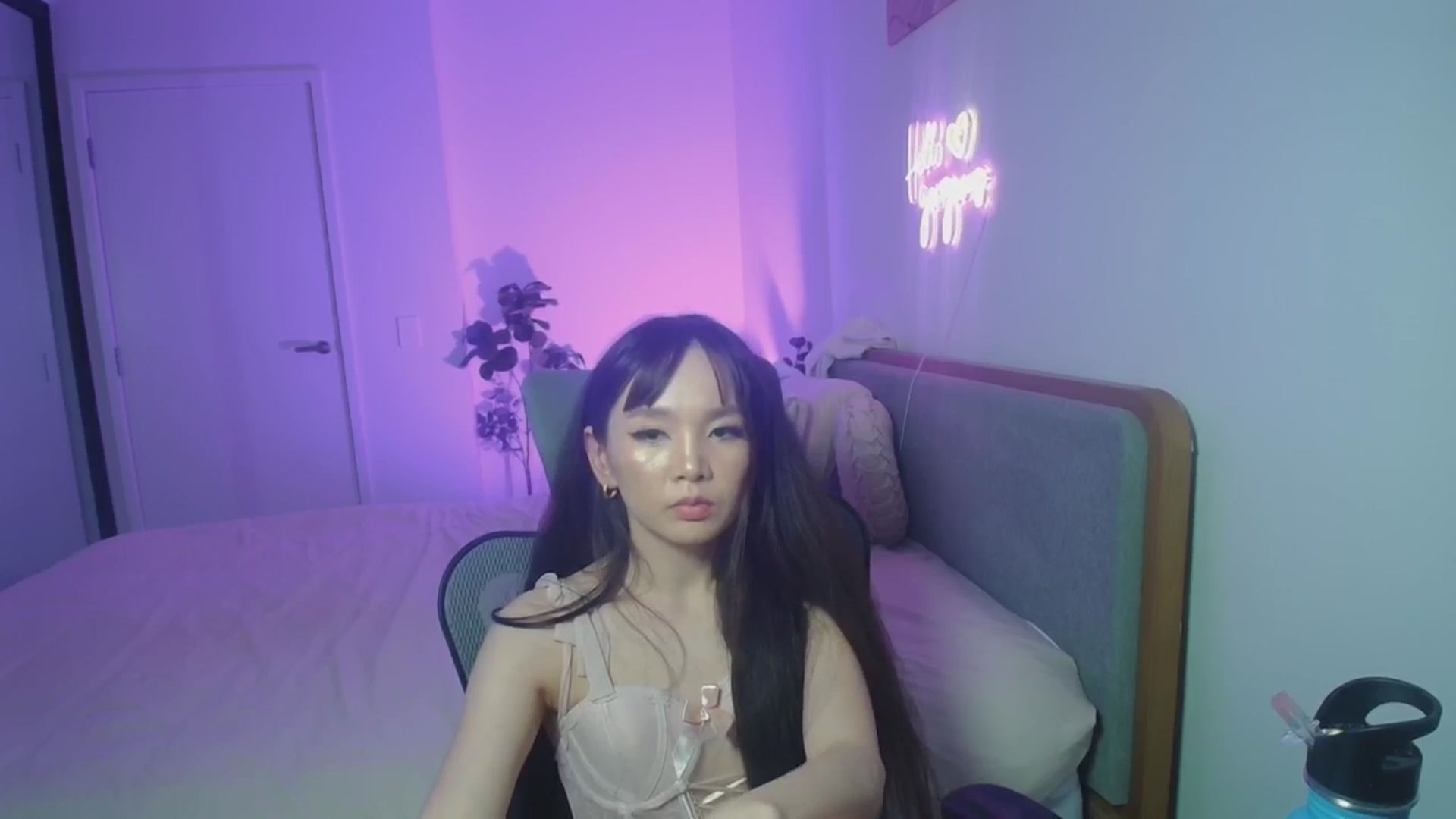 Gallery image thumbnail from HannaElite's myfreecams stream on, 03/23/2026, 10:44 image 20 of 20