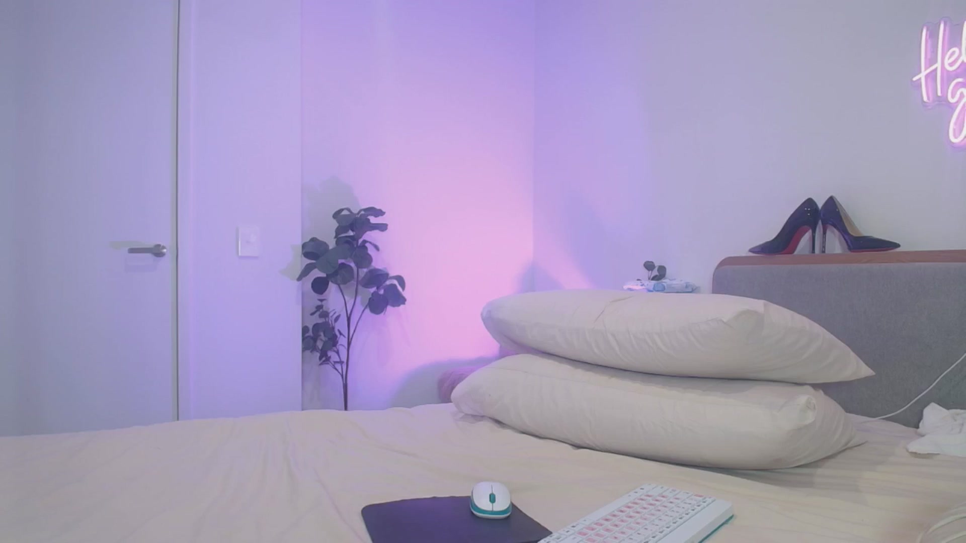 Gallery image thumbnail from HannaElite's myfreecams stream on, 03/27/2026, 11:26 image 3 of 20