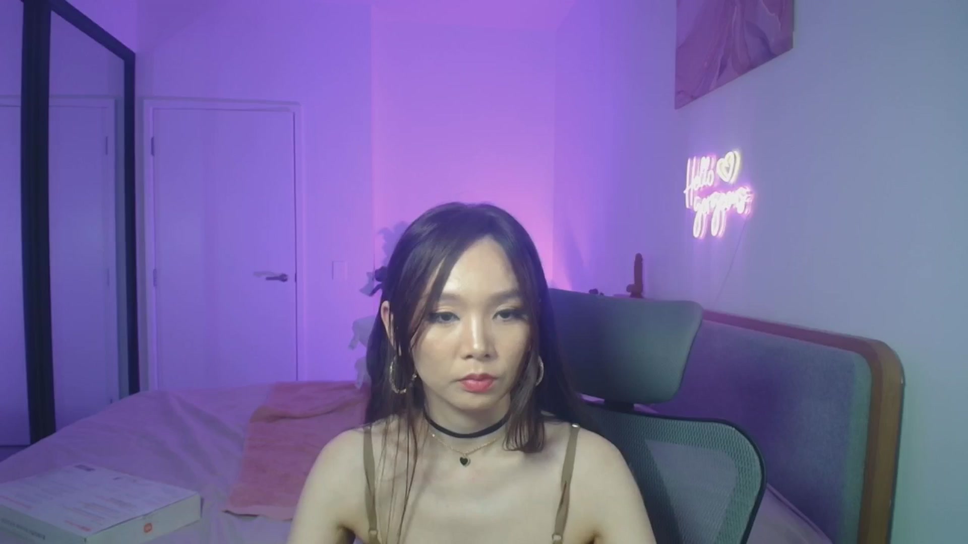 Gallery image thumbnail from HannaElite's myfreecams stream on, 03/31/2026, 11:14 image 17 of 20