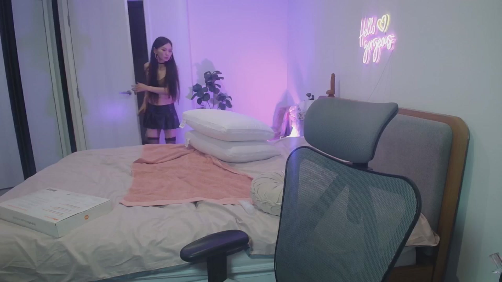 Gallery image thumbnail from HannaElite's myfreecams stream on, 03/31/2026, 11:14 image 1 of 20