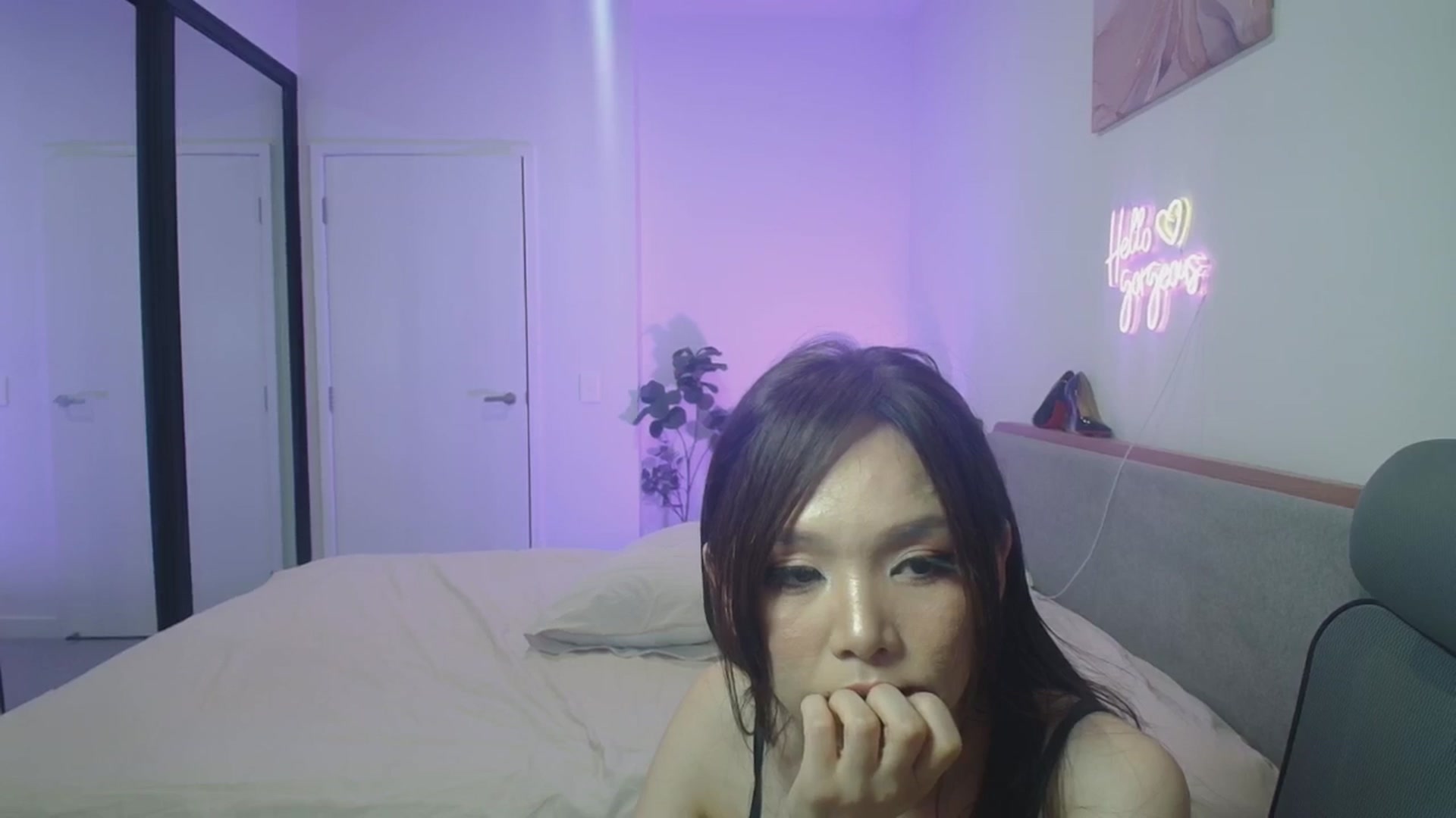 Gallery image thumbnail from HannaElite's myfreecams stream on, 04/03/2026, 12:26 image 20 of 20