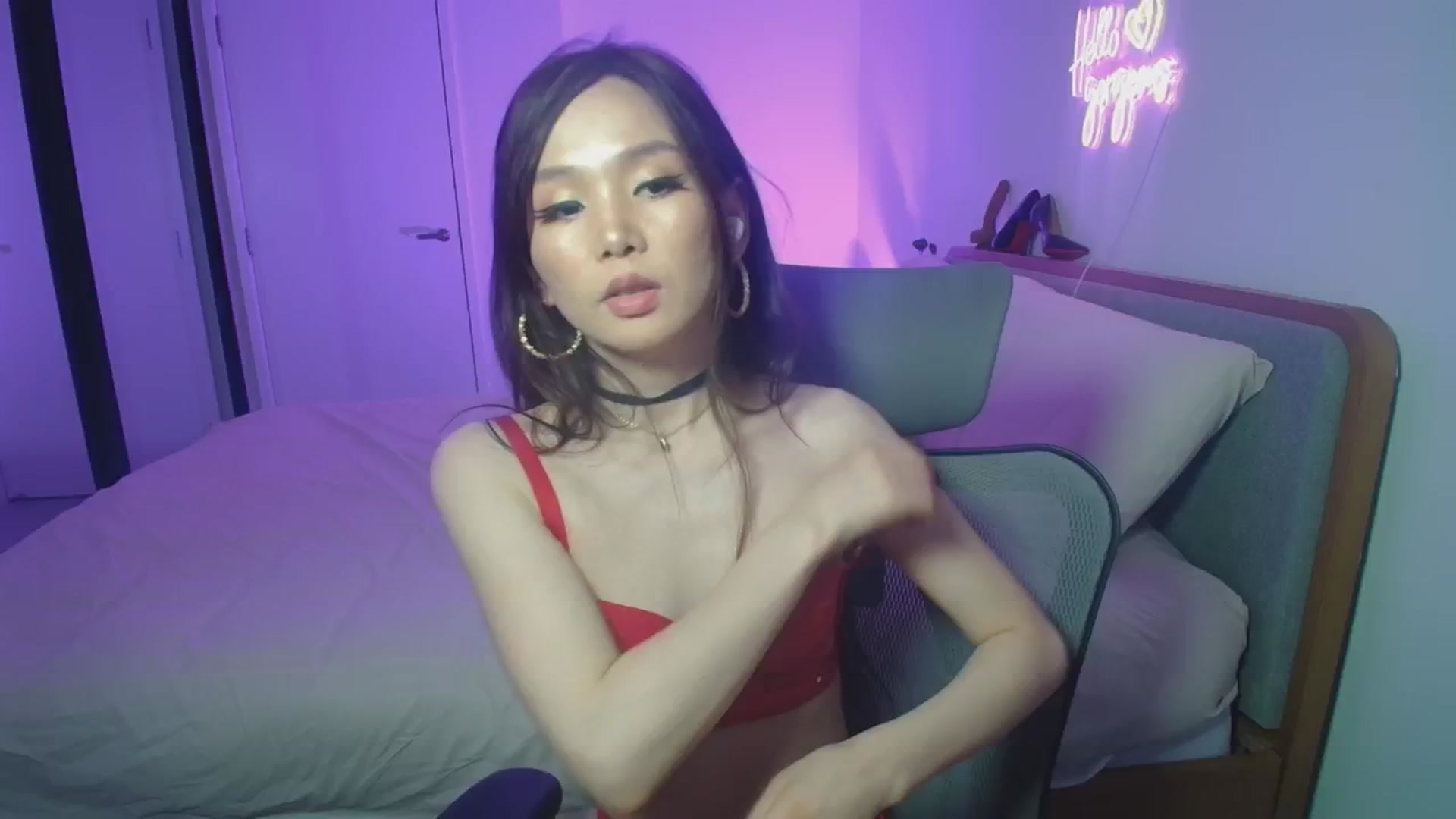 Gallery image thumbnail from HannaElite's myfreecams stream on, 04/04/2026, 12:05 image 15 of 20