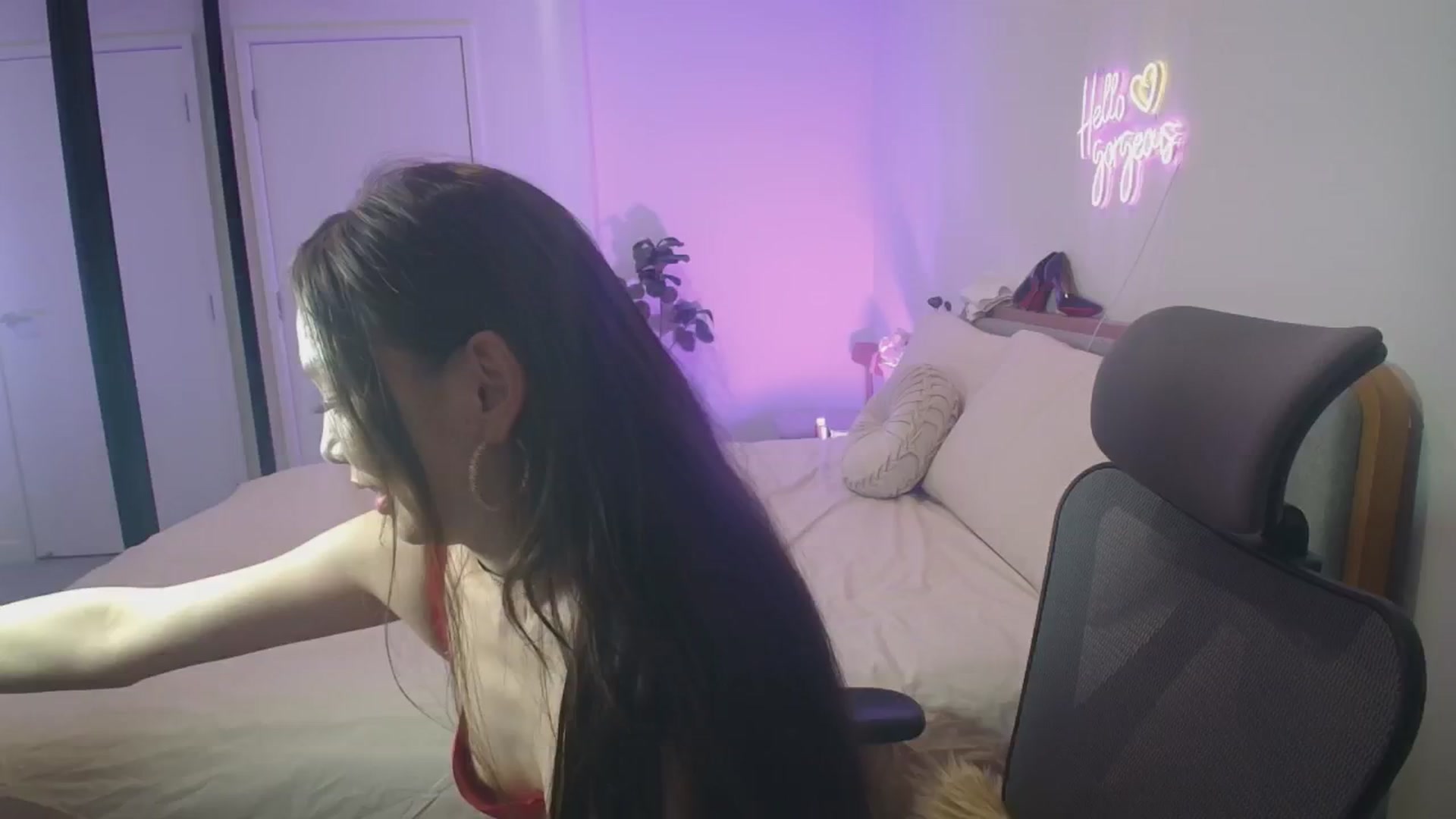 Gallery image thumbnail from HannaElite's myfreecams stream on, 04/04/2026, 12:05 image 1 of 20