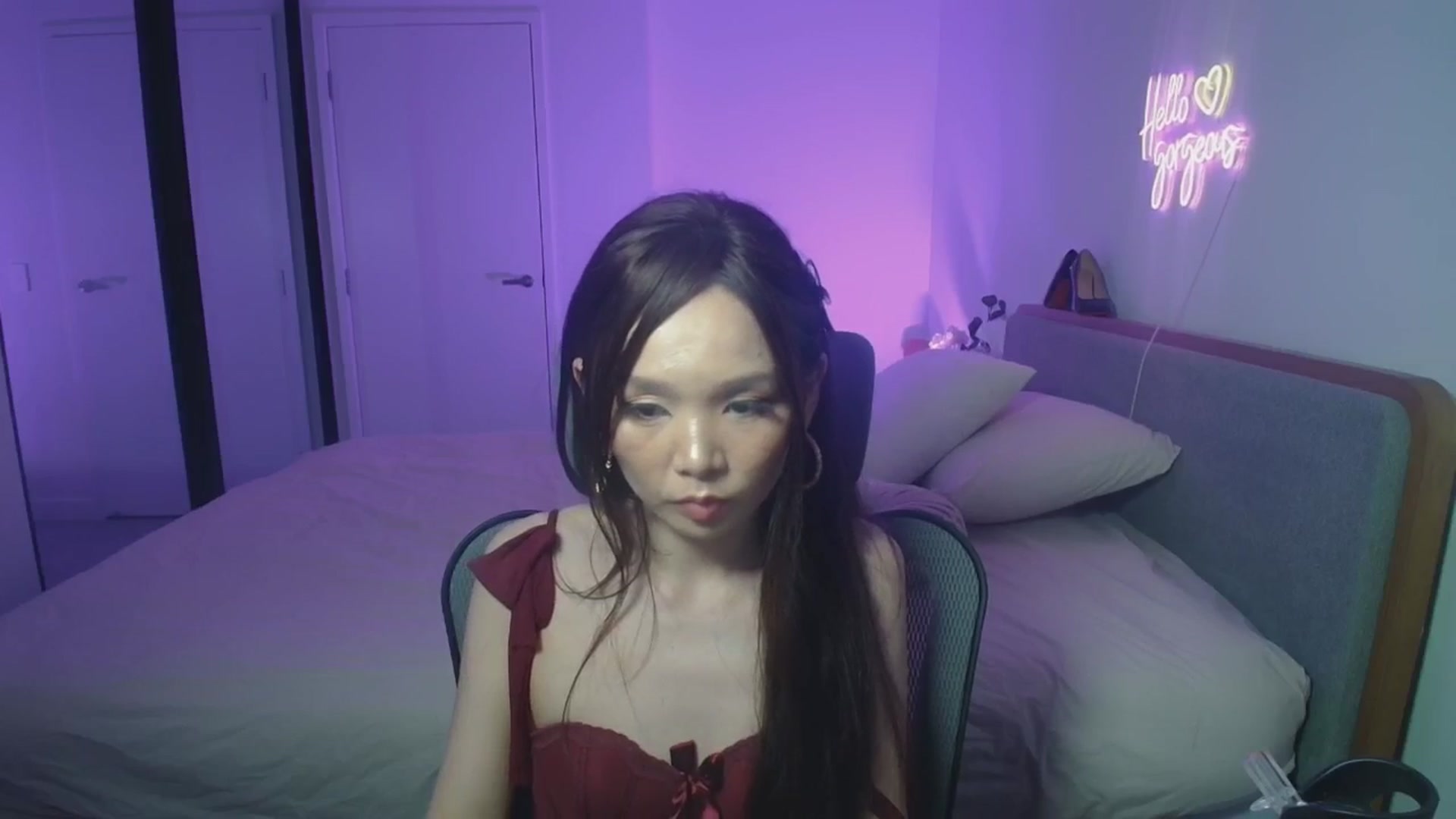Gallery image thumbnail from HannaElite's myfreecams stream on, 04/05/2026, 10:55 image 6 of 20