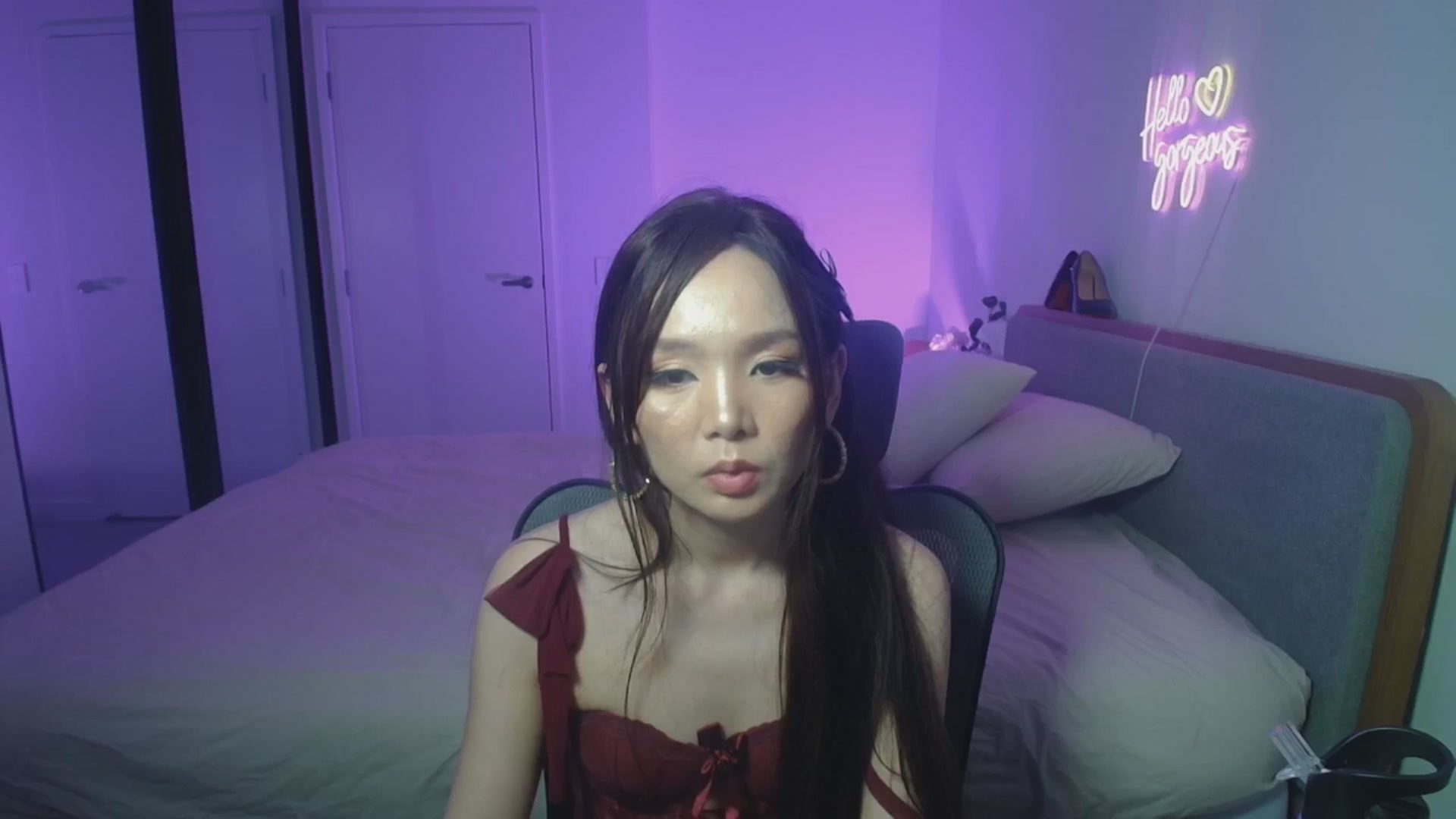Gallery image thumbnail from HannaElite's myfreecams stream on, 04/05/2026, 10:55 image 2 of 20