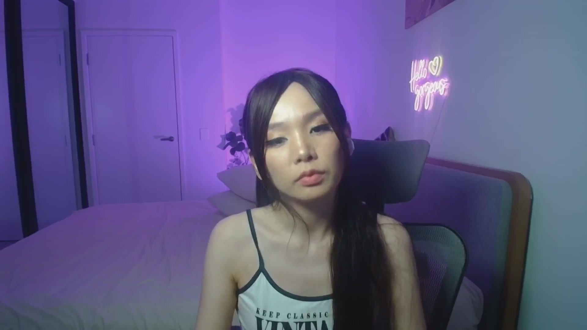 Gallery image thumbnail from HannaElite's myfreecams stream on, 04/07/2026, 10:25 image 18 of 20