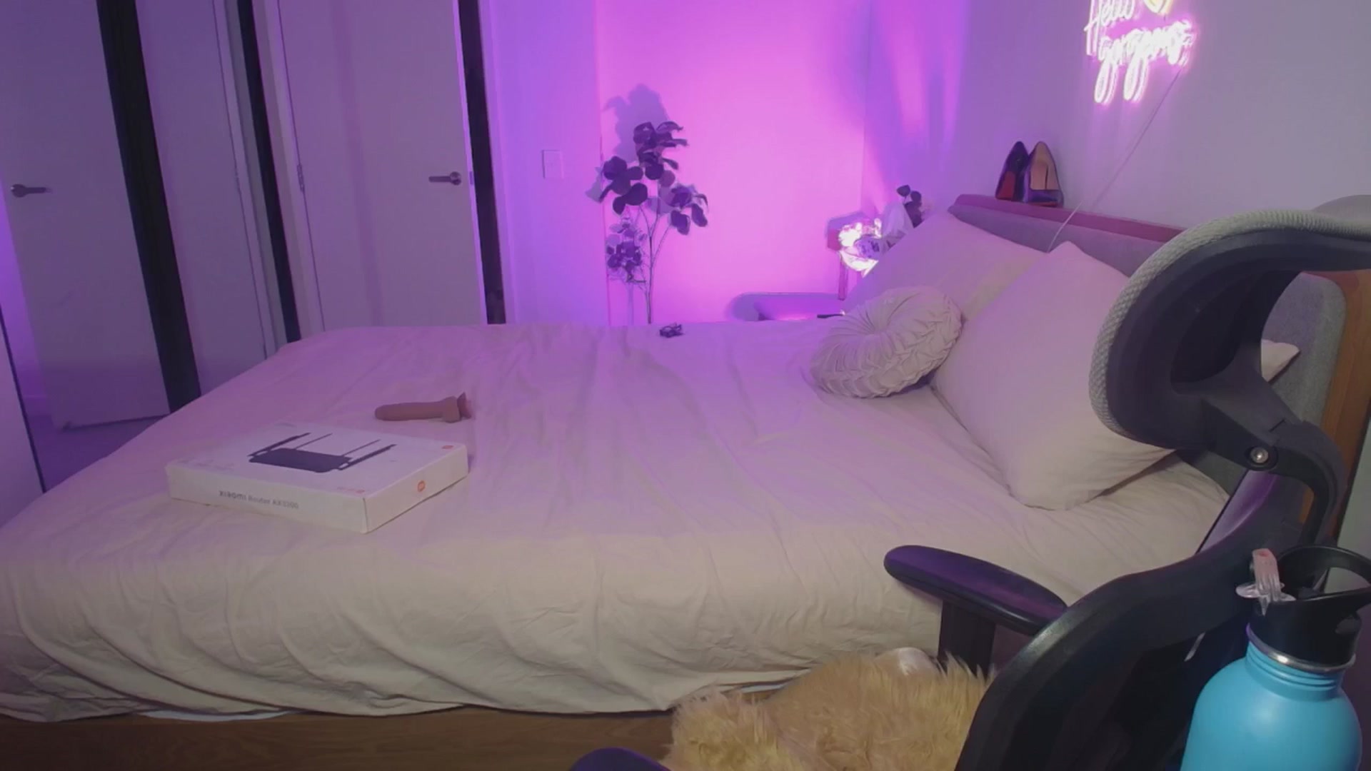 Gallery image thumbnail from HannaElite's myfreecams stream on, 04/12/2026, 08:48 image 7 of 20