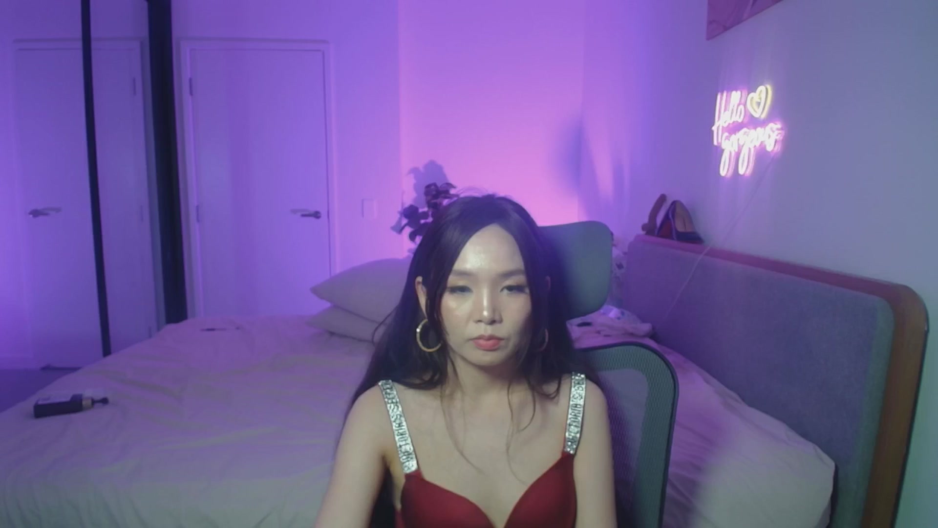 Gallery image thumbnail from HannaElite's myfreecams stream on, 04/15/2026, 11:08 image 11 of 20
