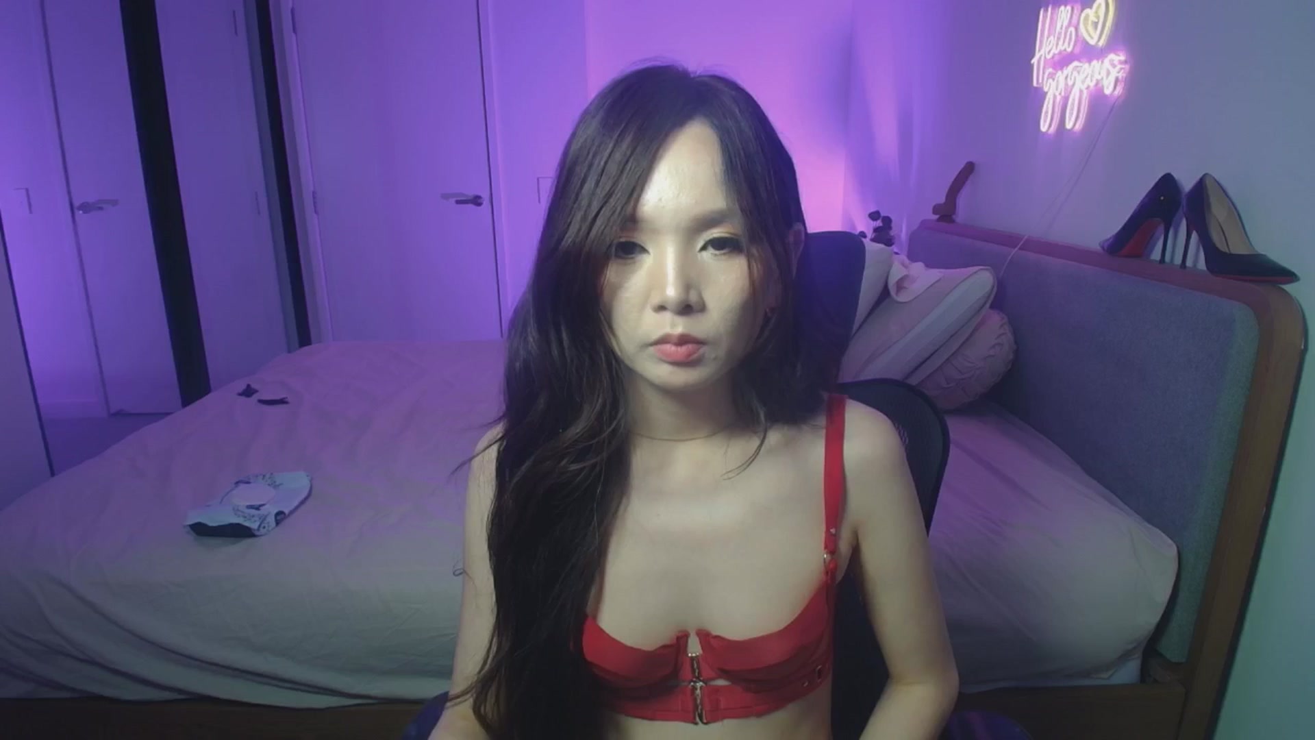 Gallery image thumbnail from HannaElite's myfreecams stream on, 04/17/2026, 12:39 image 5 of 20