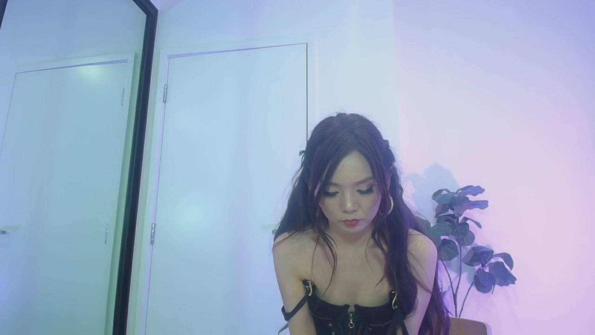 Gallery image thumbnail from HannaElite's myfreecams stream on, 04/21/2026, 12:50 image 20 of 20