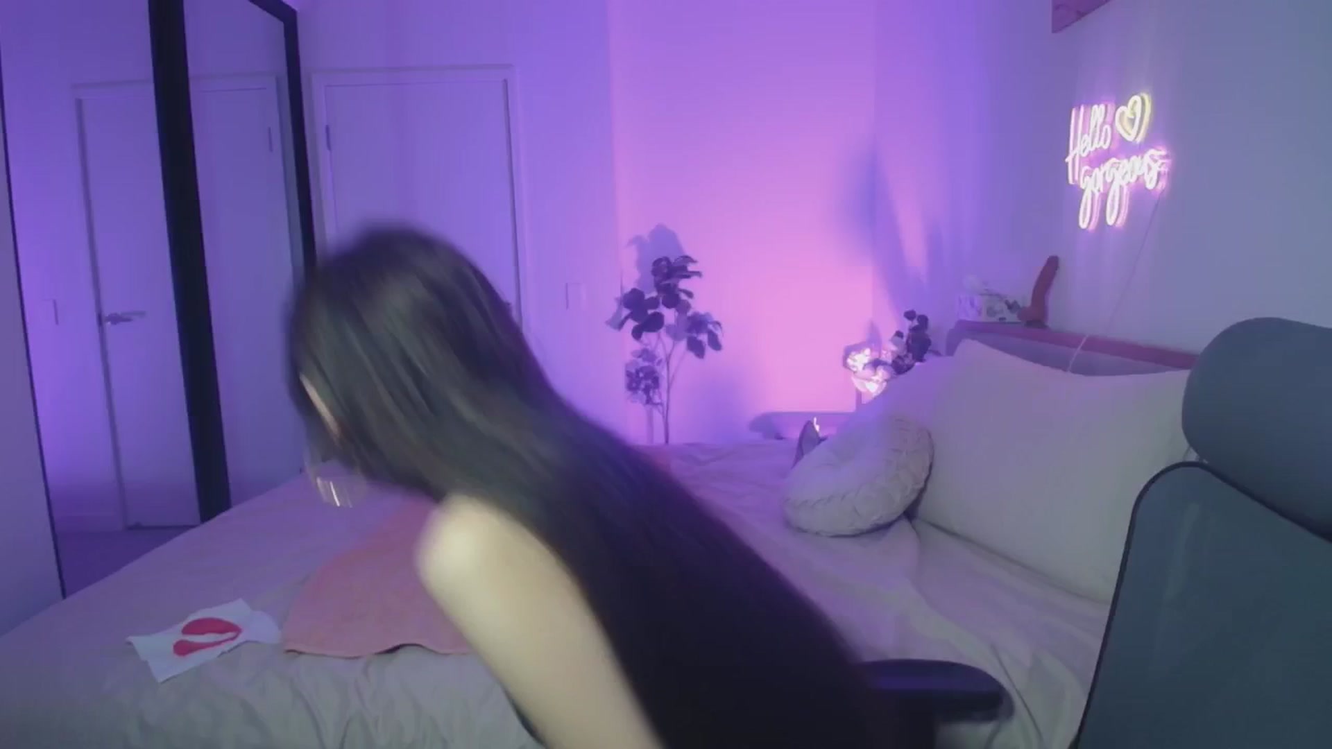 Gallery image thumbnail from HannaElite's myfreecams stream on, 04/24/2026, 10:34 image 6 of 20