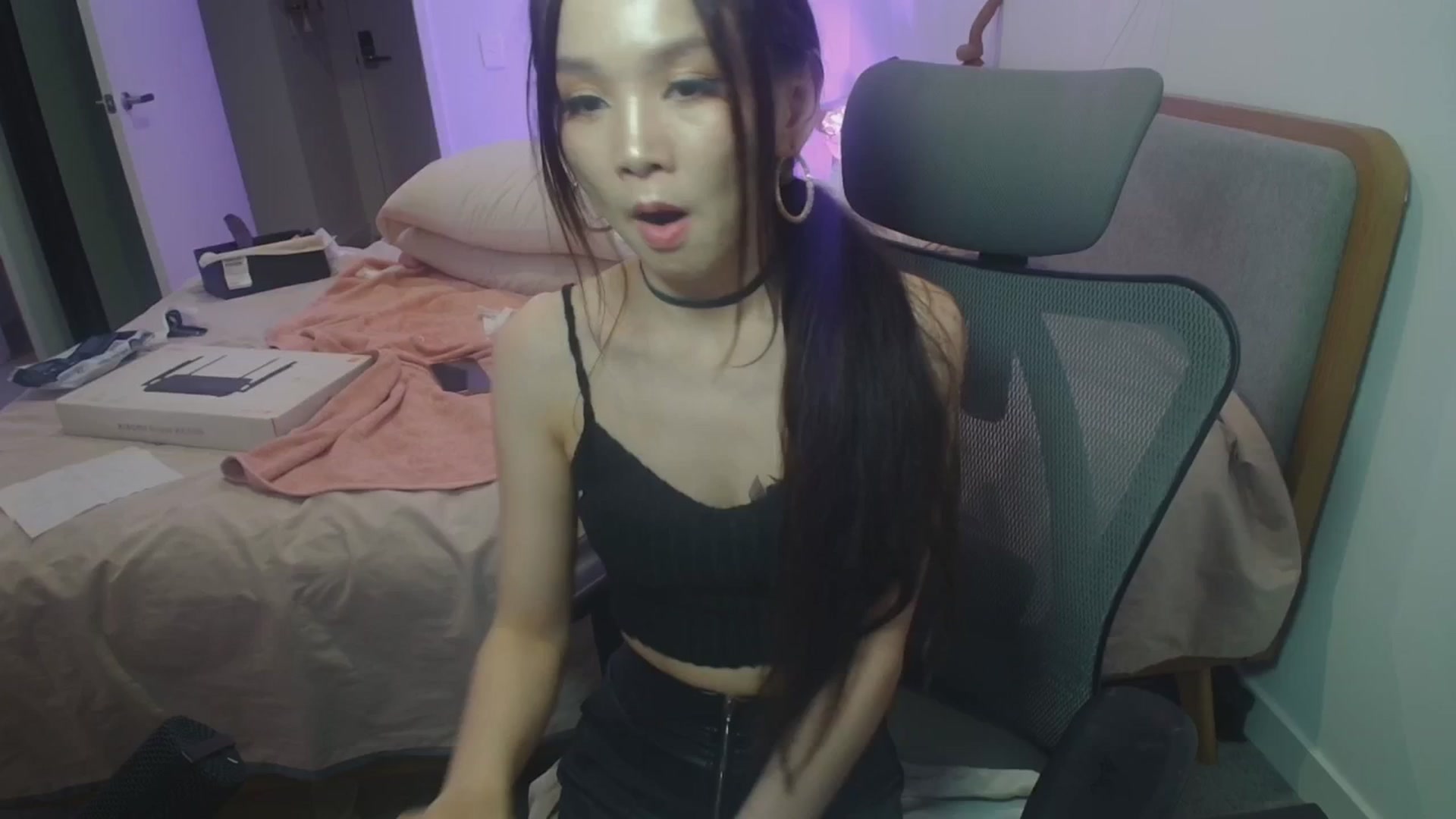Gallery image thumbnail from HannaElite's myfreecams stream on, 04/24/2026, 12:33 image 1 of 20