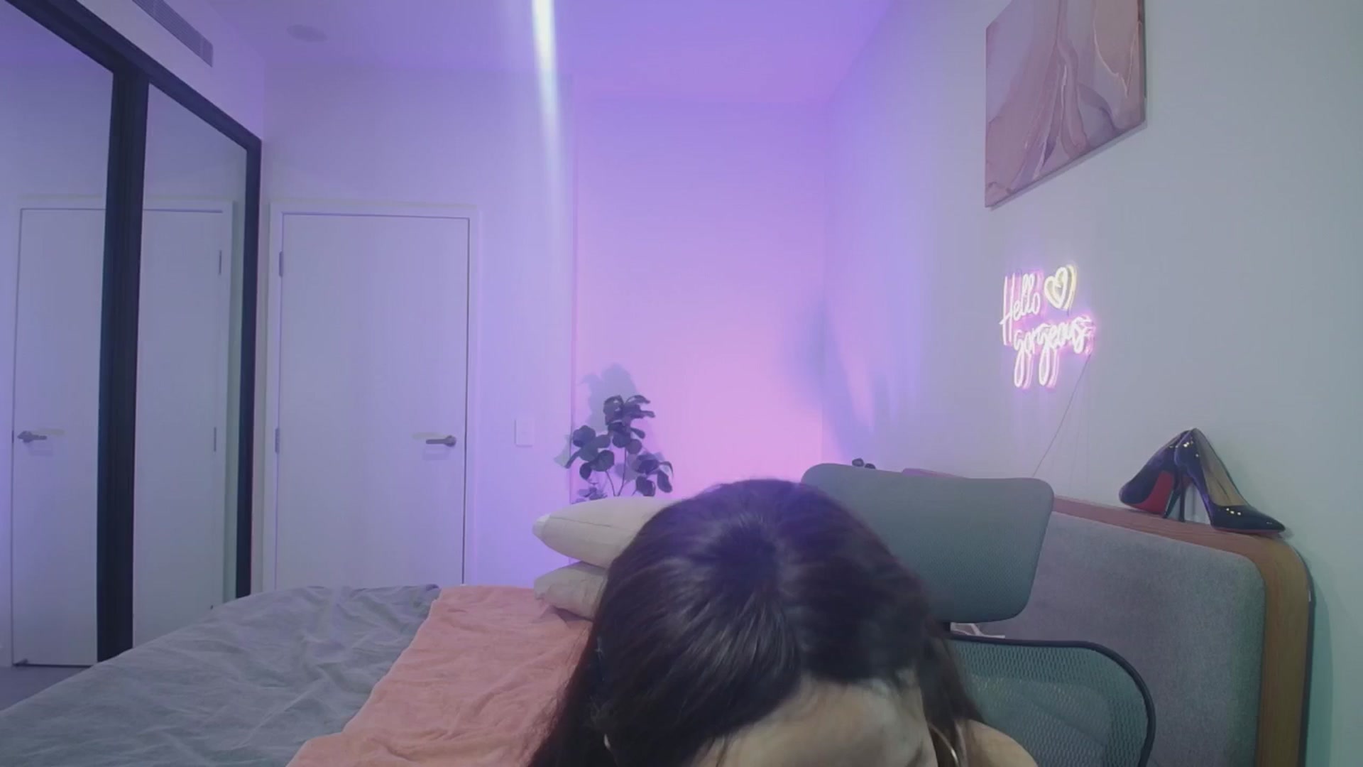 Gallery image thumbnail from HannaElite's myfreecams stream on, 04/25/2026, 12:24 image 4 of 20