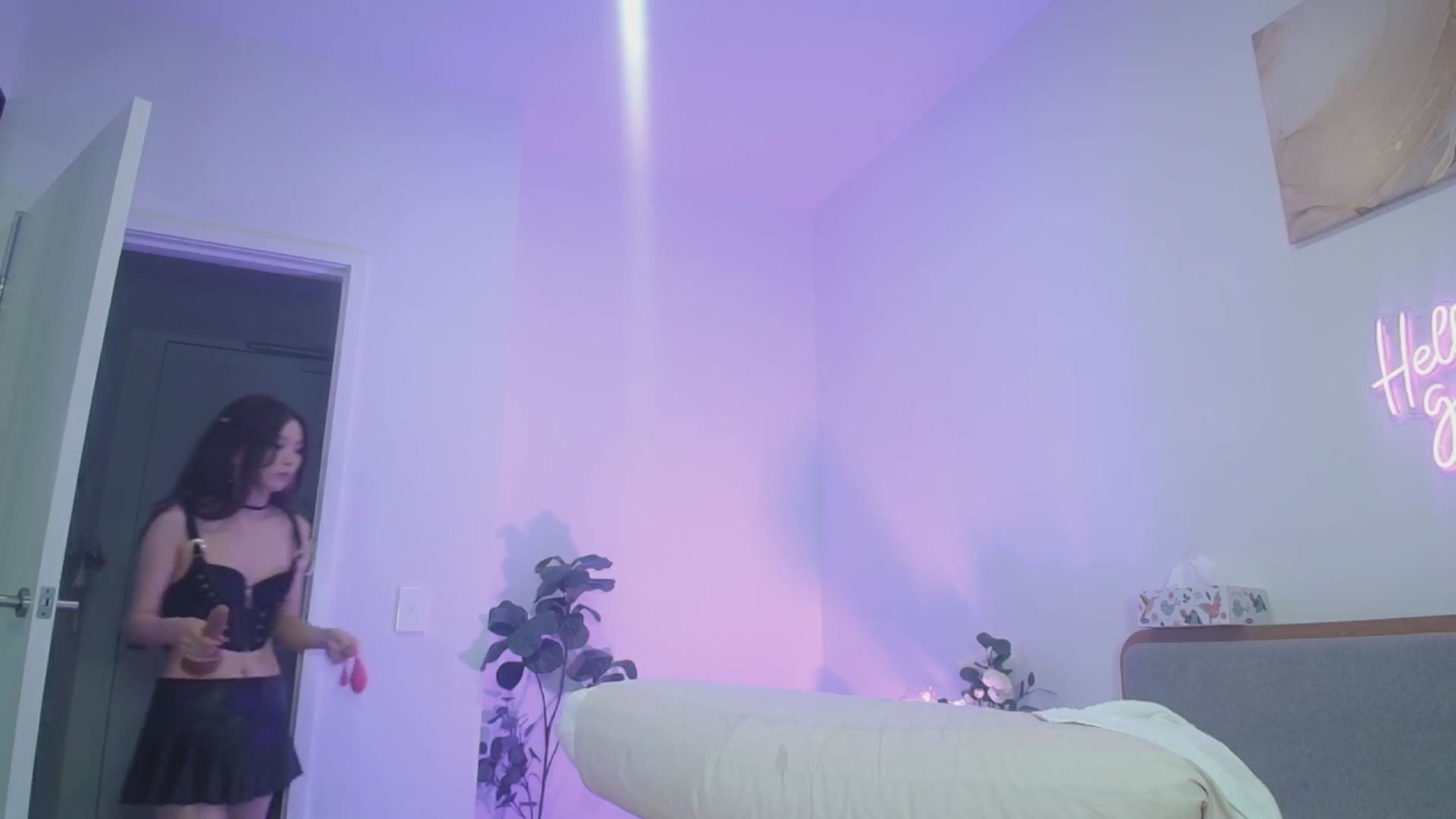 Gallery image thumbnail from HannaElite's myfreecams stream on, 04/28/2026, 12:01 image 2 of 20