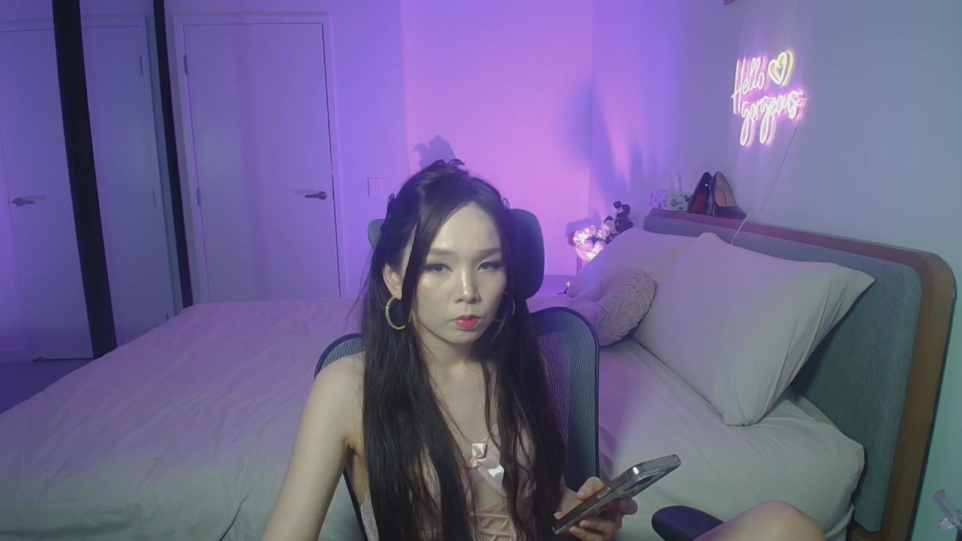 Gallery image thumbnail from HannaElite's myfreecams stream on, 04/30/2026, 10:13 image 2 of 20