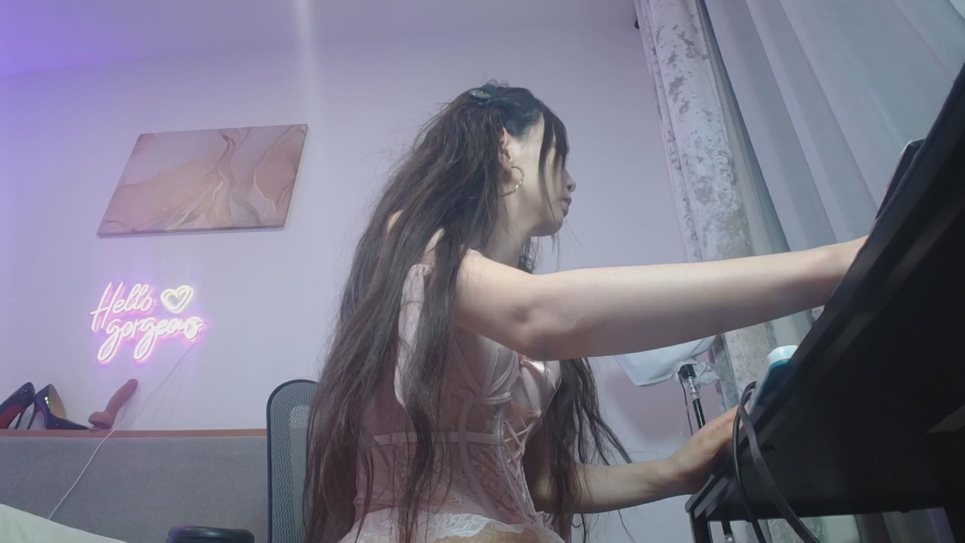 Gallery image thumbnail from HannaElite's myfreecams stream on, 04/30/2026, 12:23 image 6 of 20