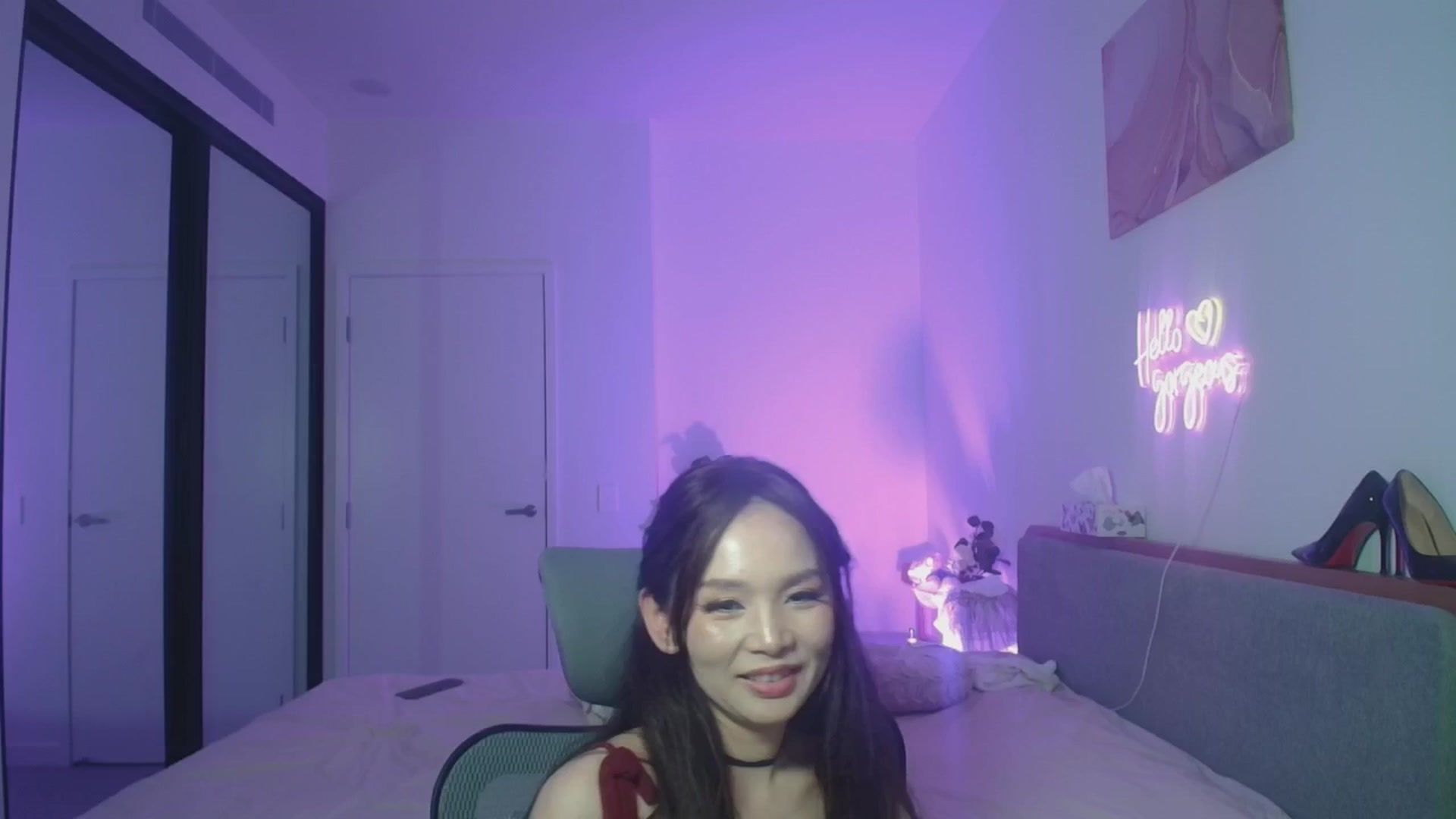 Gallery image thumbnail from HannaElite's myfreecams stream on, 05/03/2026, 08:37 image 5 of 20