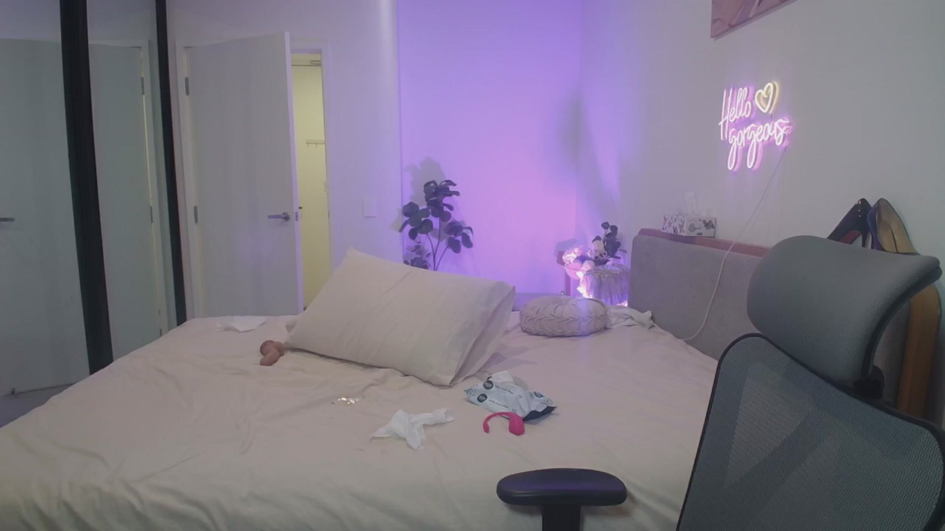Gallery image thumbnail from HannaElite's myfreecams stream on, 05/03/2026, 09:53 image 6 of 20