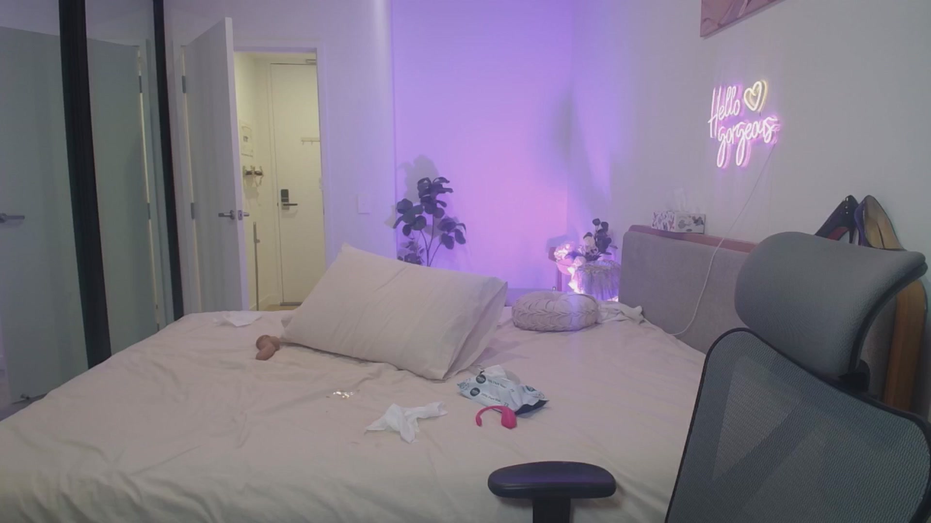 Gallery image thumbnail from HannaElite's myfreecams stream on, 05/03/2026, 09:53 image 7 of 20