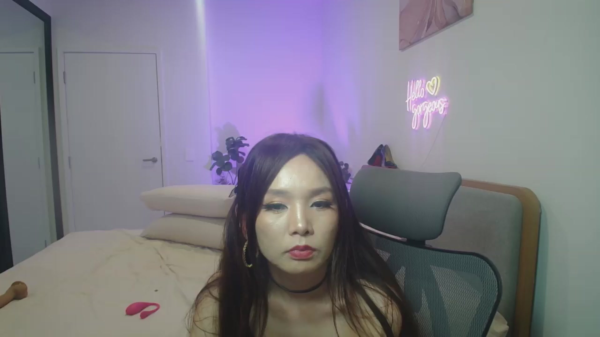 Gallery image thumbnail from HannaElite's myfreecams stream on, 05/04/2026, 10:42 image 18 of 20