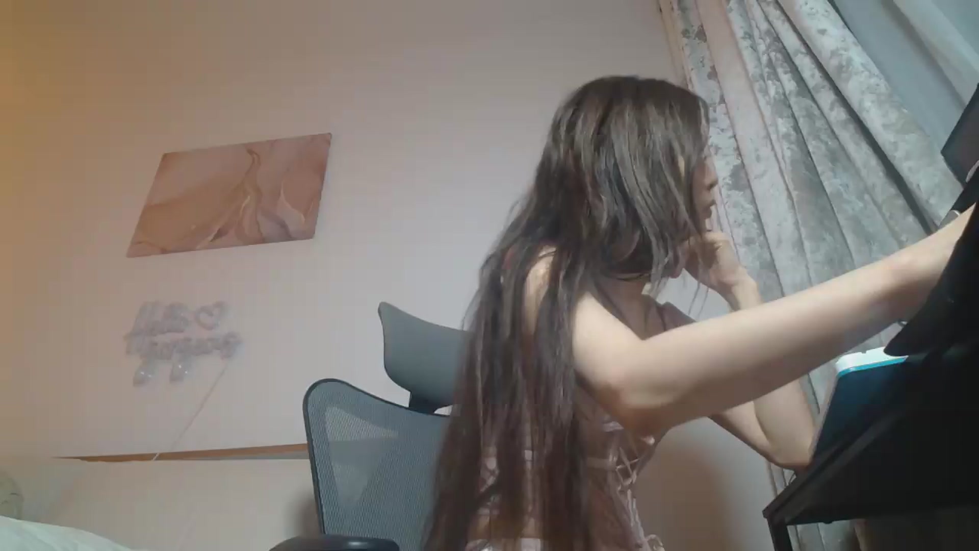 Gallery image thumbnail from HannaElite's myfreecams stream on, 05/15/2026, 11:31 image 10 of 20