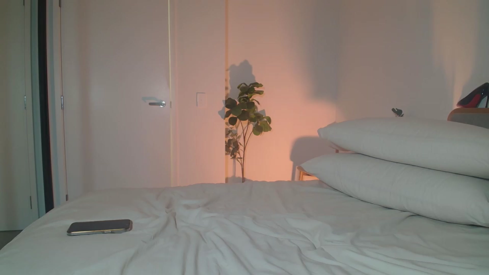 Gallery image thumbnail from HannaElite's myfreecams stream on, 05/30/2026, 11:12 image 8 of 20