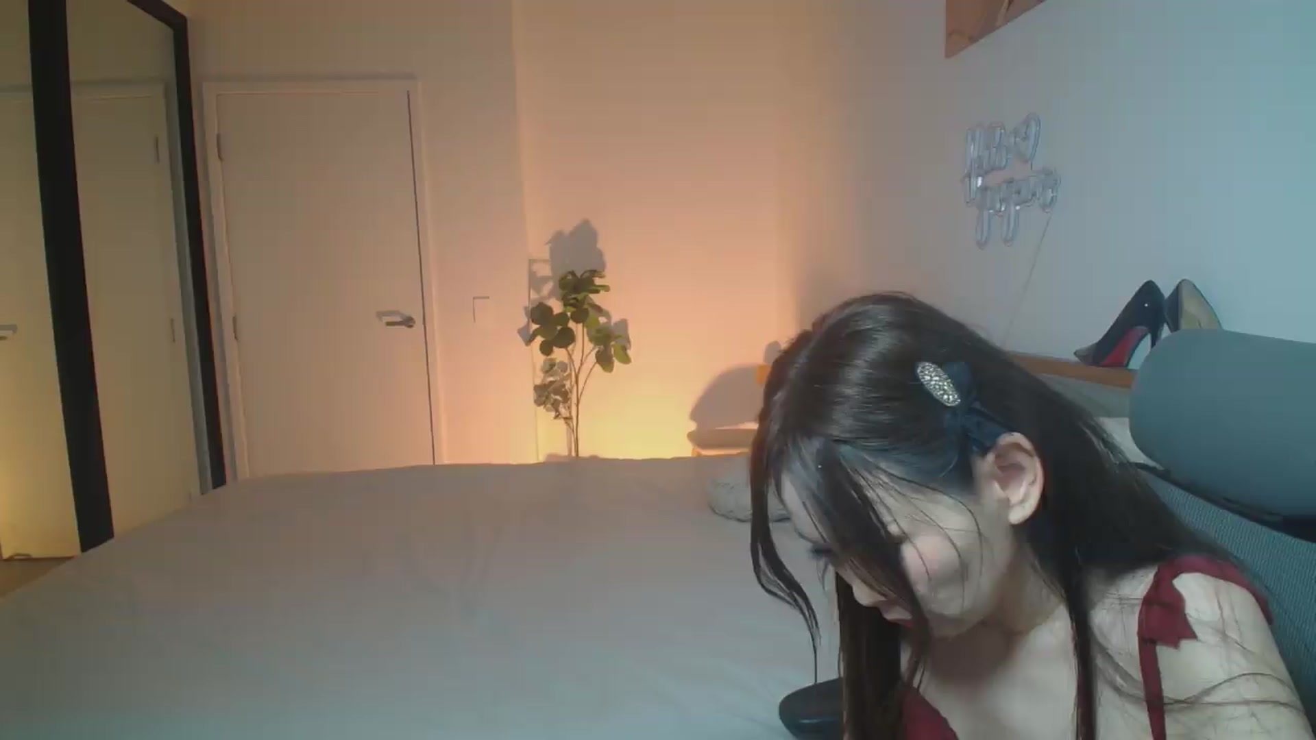 Gallery image thumbnail from HannaElite's myfreecams stream on, 06/06/2026, 12:12 image 4 of 20
