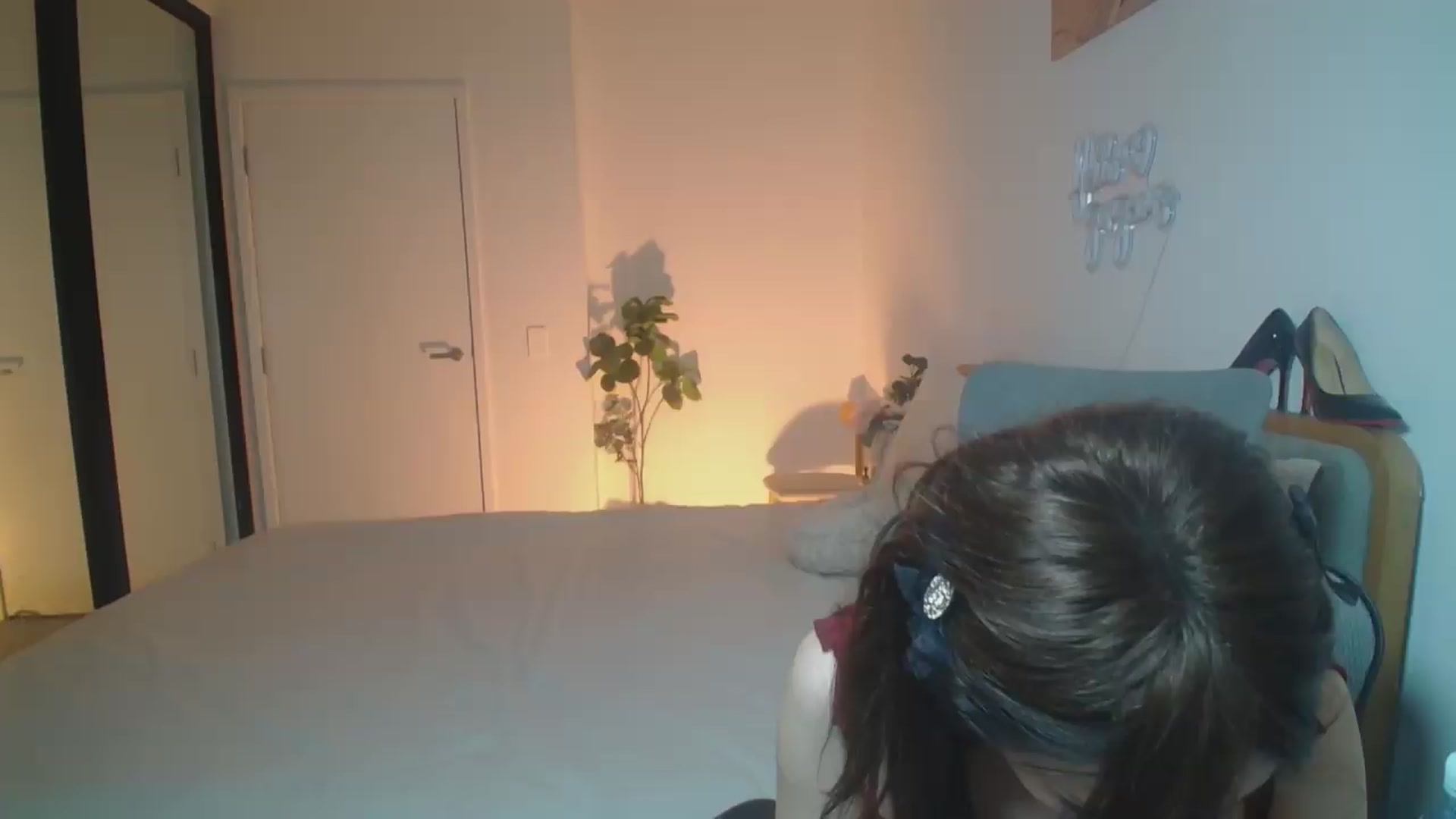 Gallery image thumbnail from HannaElite's myfreecams stream on, 06/06/2026, 12:12 image 12 of 20
