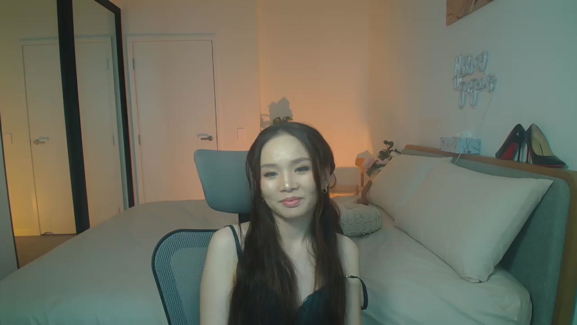 Gallery image thumbnail from HannaElite's myfreecams stream on, 06/23/2026, 06:24 image 14 of 20