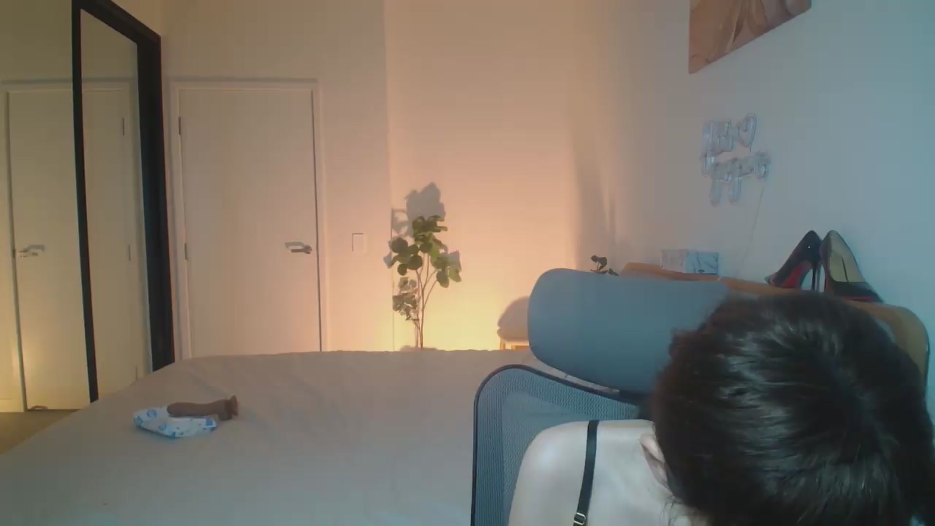 Gallery image thumbnail from HannaElite's myfreecams stream on, 06/27/2026, 11:28 image 14 of 20