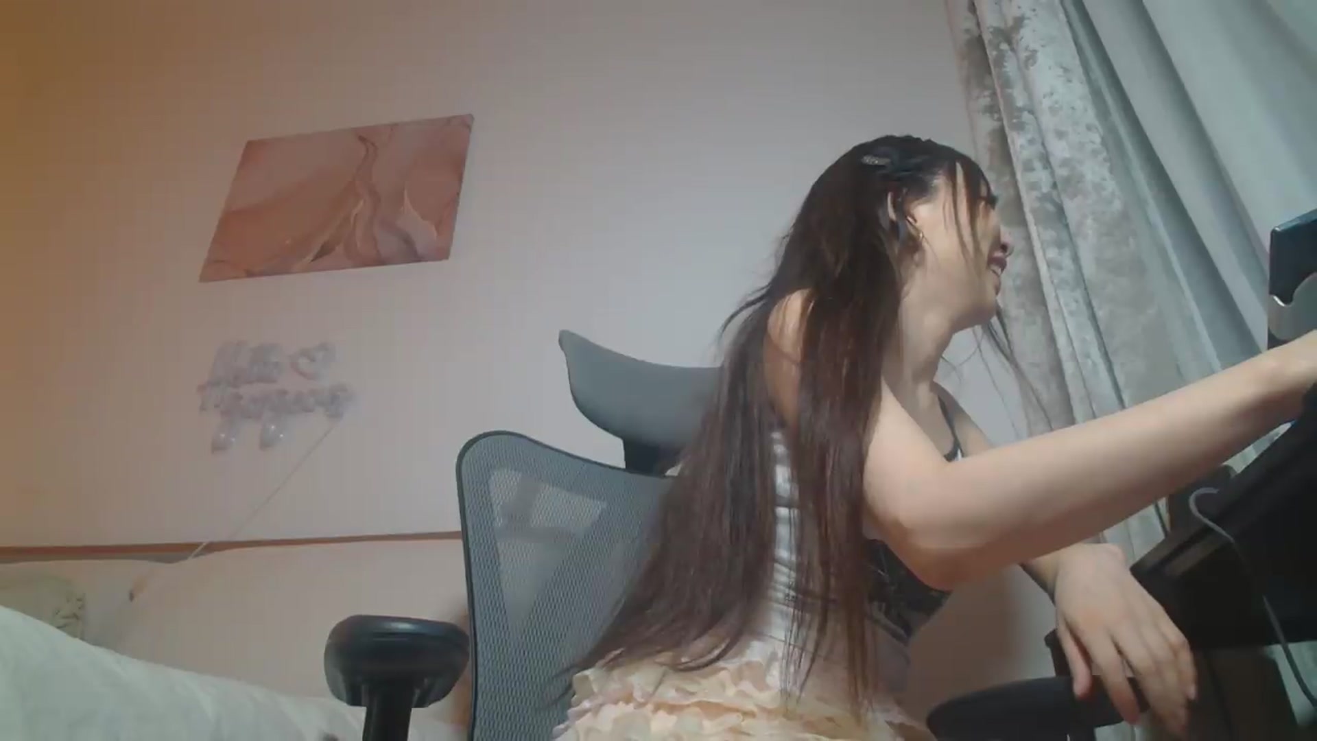 Gallery image thumbnail from HannaElite's myfreecams stream on, 07/18/2026, 09:36 image 15 of 20