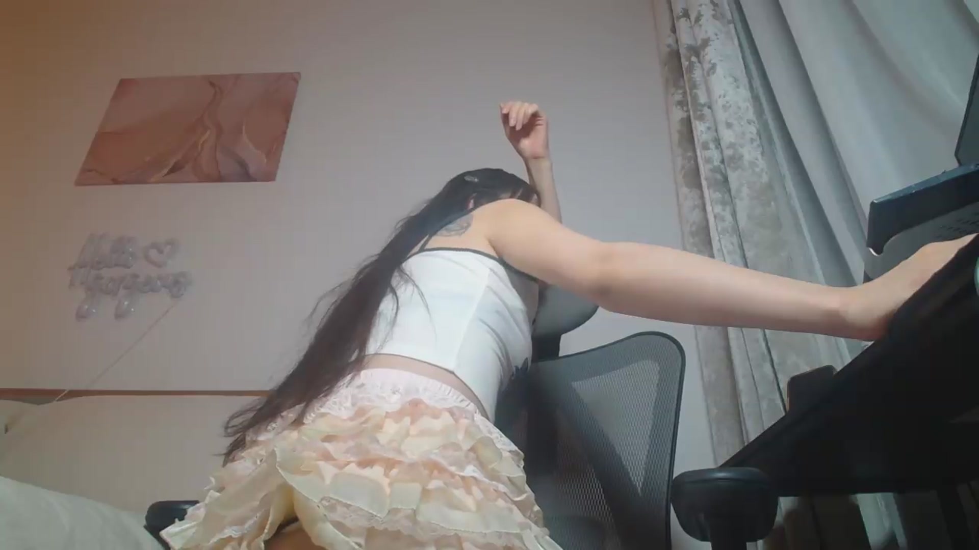 Gallery image thumbnail from HannaElite's myfreecams stream on, 07/18/2026, 09:36 image 13 of 20