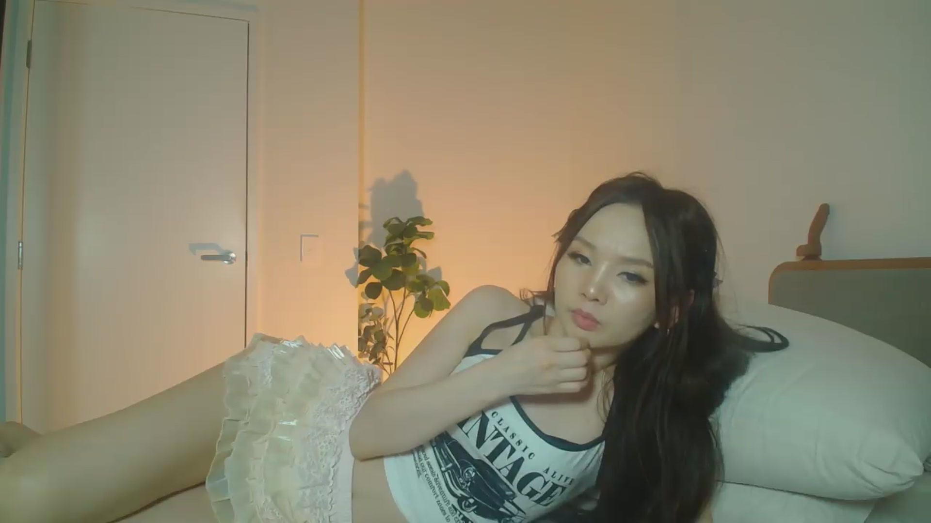 Gallery image thumbnail from HannaElite's myfreecams stream on, 07/18/2026, 11:10 image 19 of 20