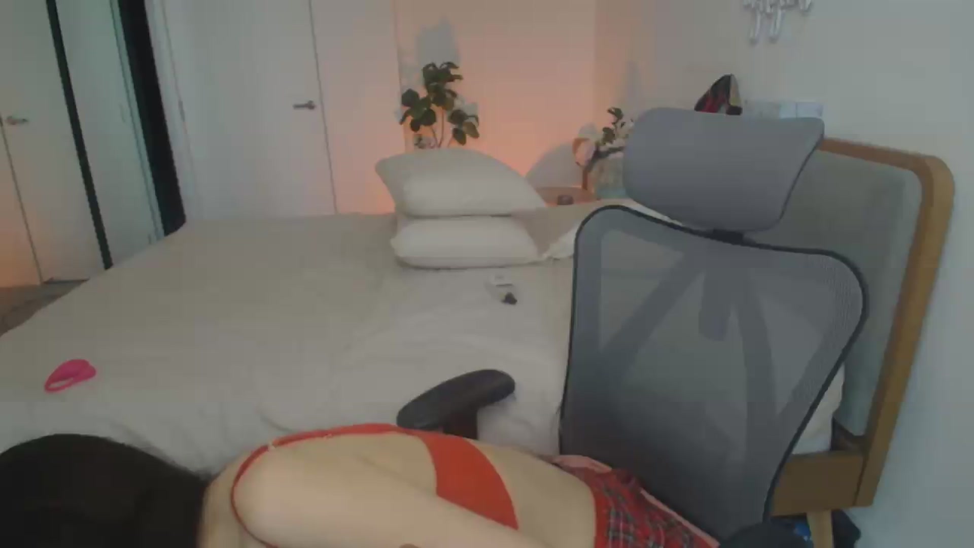 Gallery image thumbnail from HannaElite's myfreecams stream on, 07/20/2026, 05:47 image 3 of 20