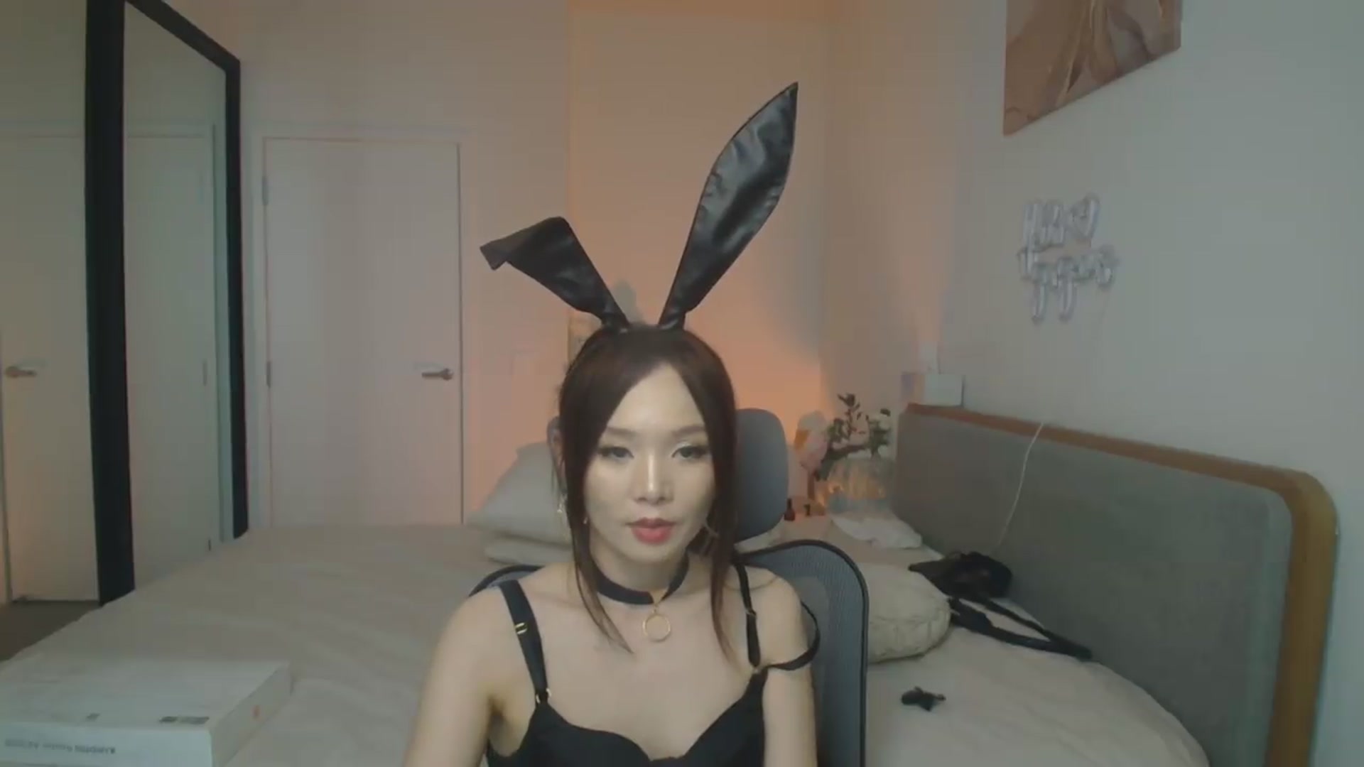 Gallery image thumbnail from HannaElite's myfreecams stream on, 07/27/2026, 07:05 image 7 of 20