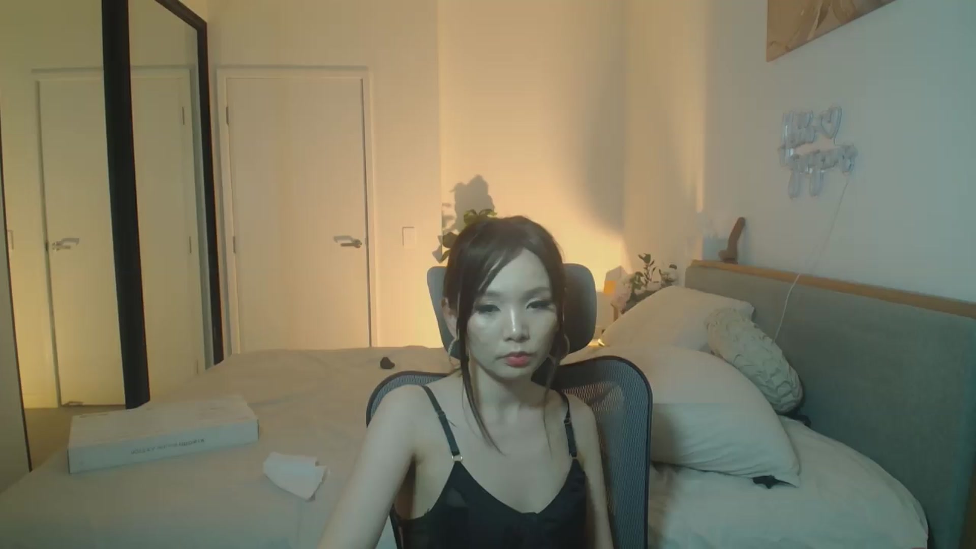 Gallery image thumbnail from HannaElite's myfreecams stream on, 07/27/2026, 11:26 image 14 of 20