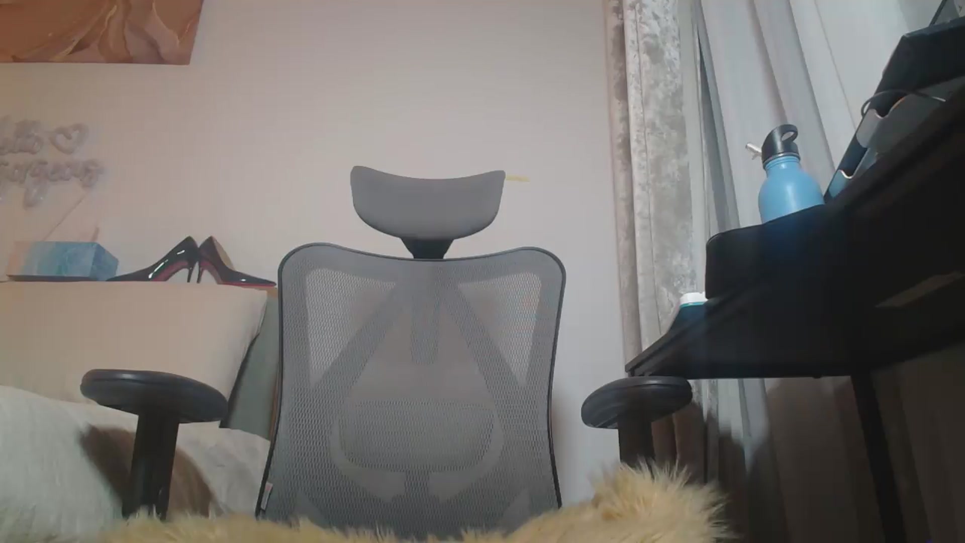 Gallery image thumbnail from HannaElite's myfreecams stream on, 08/07/2026, 10:14 image 18 of 20