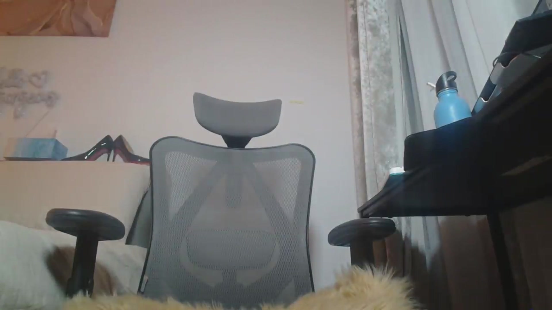 Gallery image thumbnail from HannaElite's myfreecams stream on, 08/07/2026, 10:14 image 17 of 20