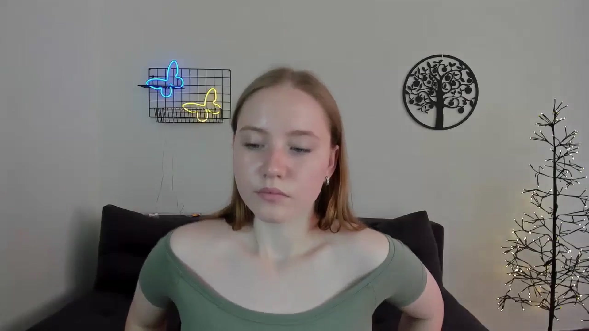 Gallery image thumbnail from HannaHarperr's myfreecams stream on, 08/17/2023, 08:31 image 15 of 20