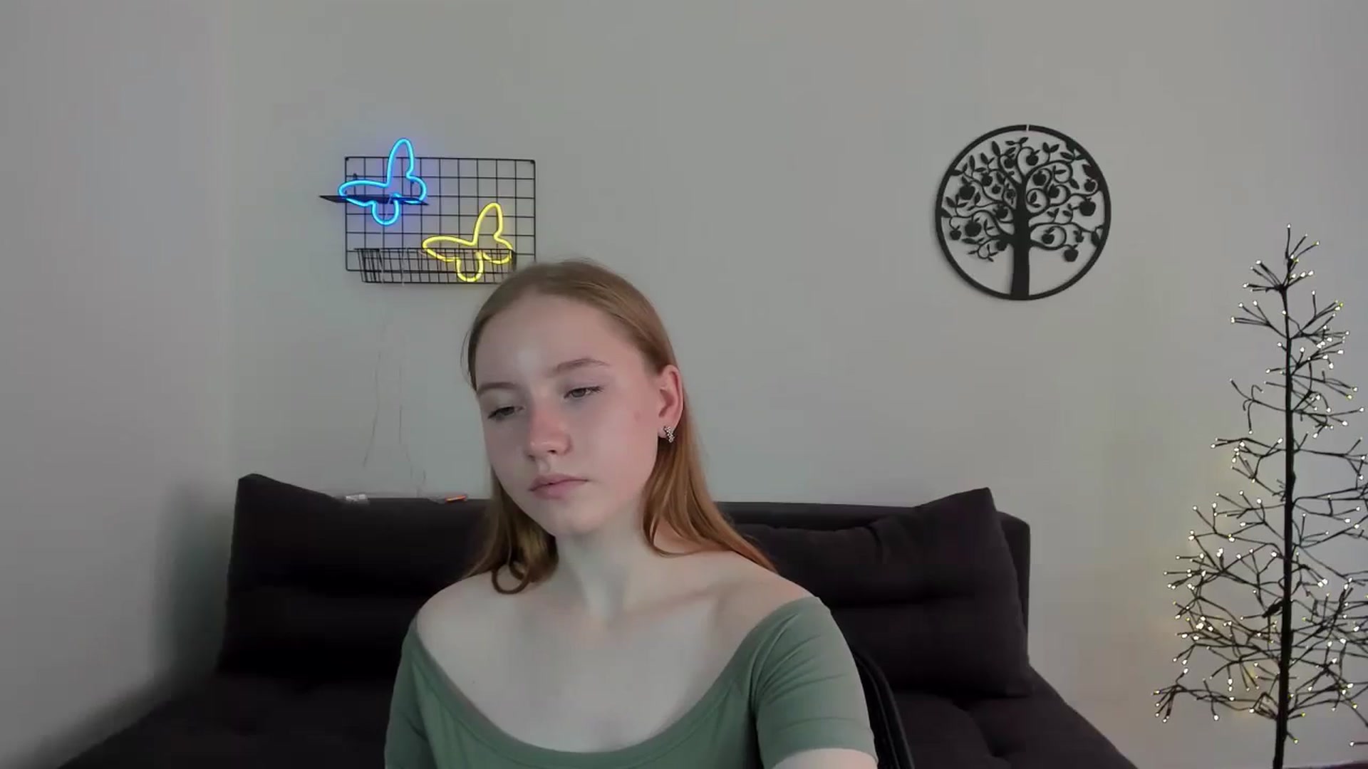 Gallery image thumbnail from HannaHarperr's myfreecams stream on, 08/17/2023, 08:31 image 4 of 20