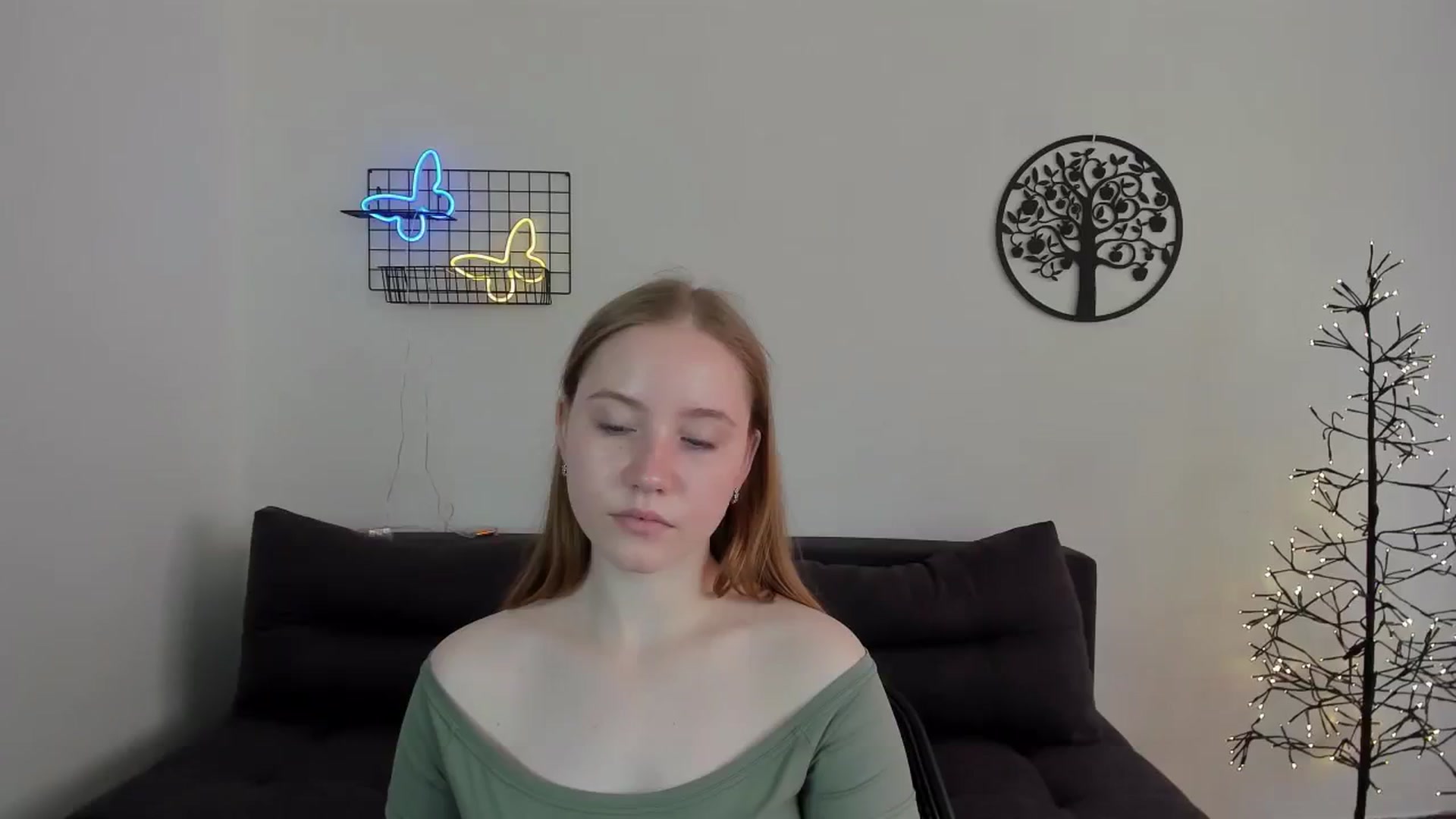 Gallery image thumbnail from HannaHarperr's myfreecams stream on, 08/17/2023, 08:31 image 1 of 20